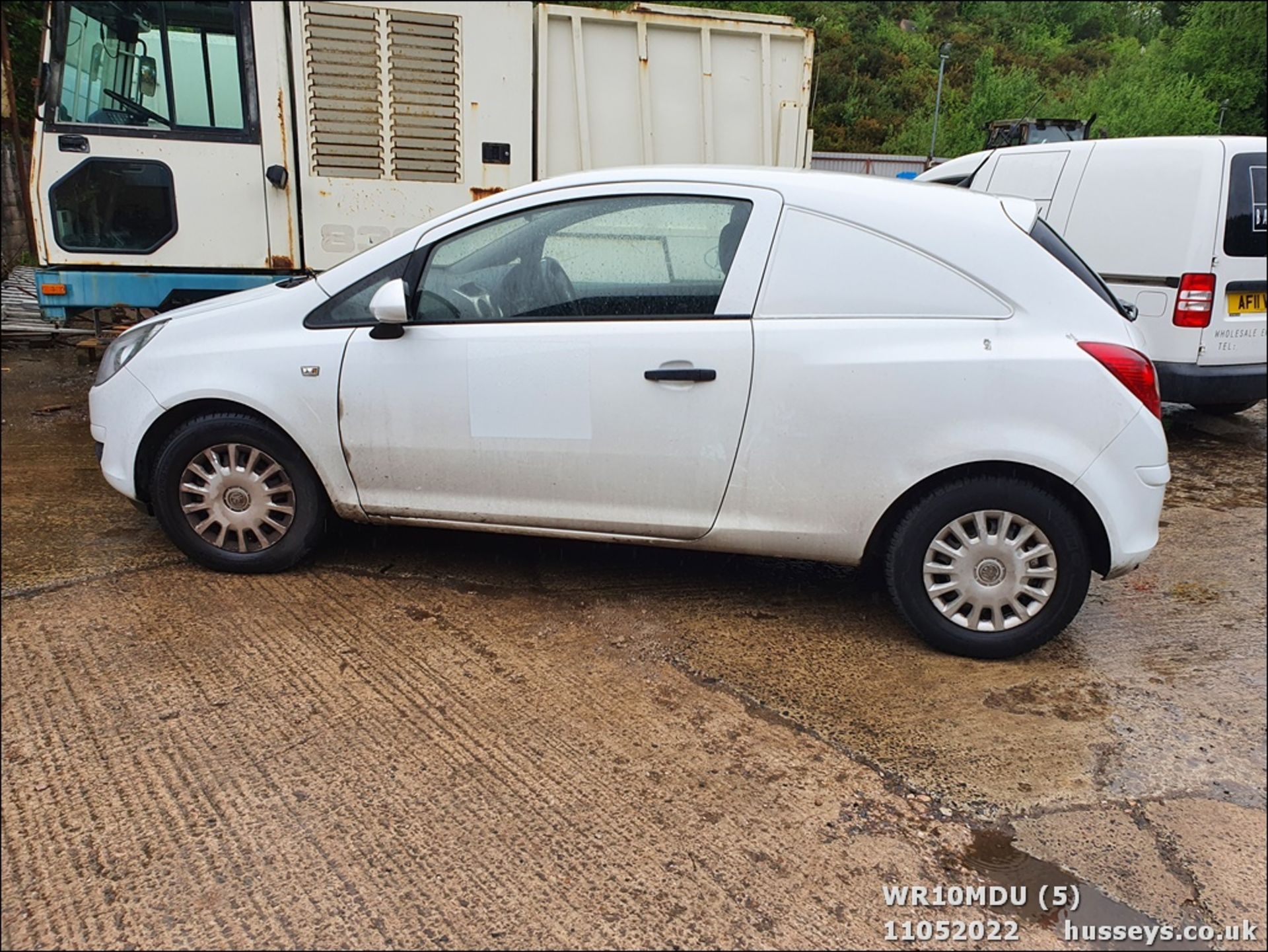 10/10 VAUXHALL CORSA CDTI - 1248cc 4dr Van (White, 176k) - Image 6 of 29