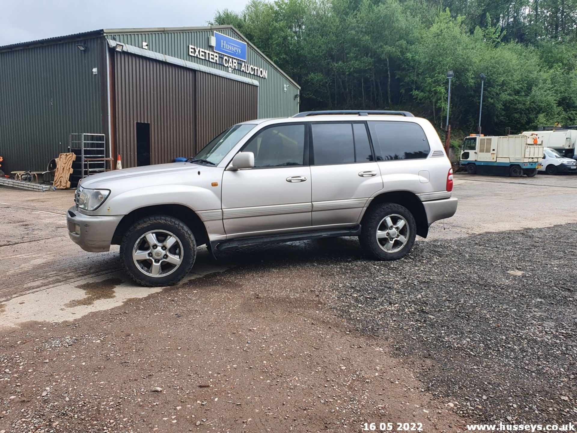 03/53 TOYOTA LAND CRUISER - 4164cc Estate (Silver) - Image 7 of 54