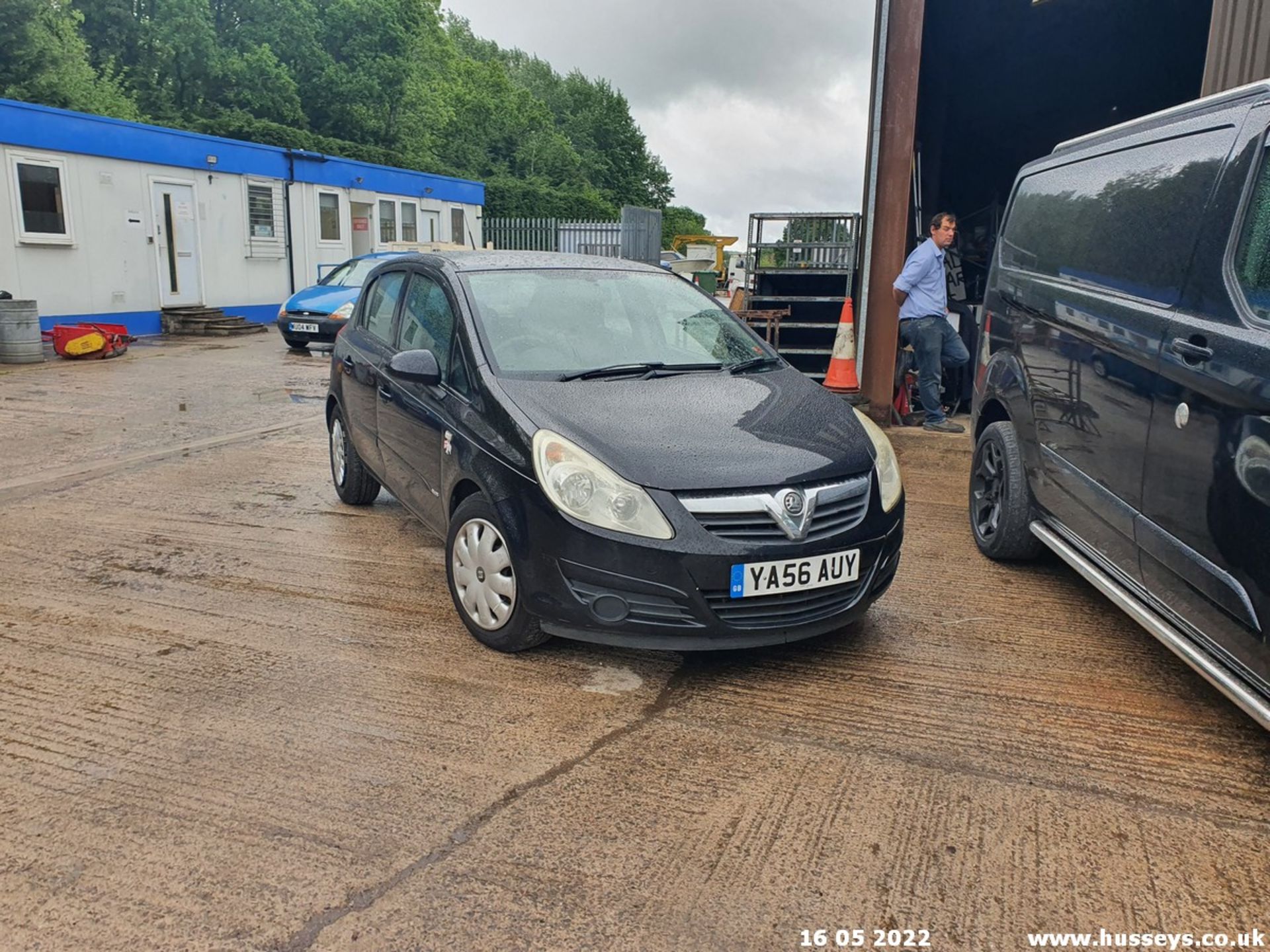 07/56 VAUXHALL CORSA CLUB A/C - 1364cc 5dr Hatchback (Black, 131k) - Image 3 of 34