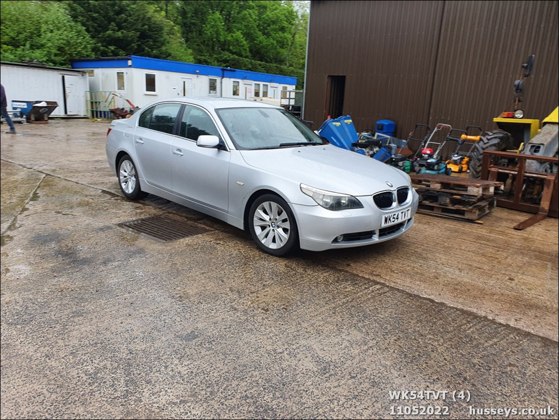 04/54 BMW 530 SE AUTO - 2993cc 4dr Saloon (Silver, 166k) - Image 4 of 44