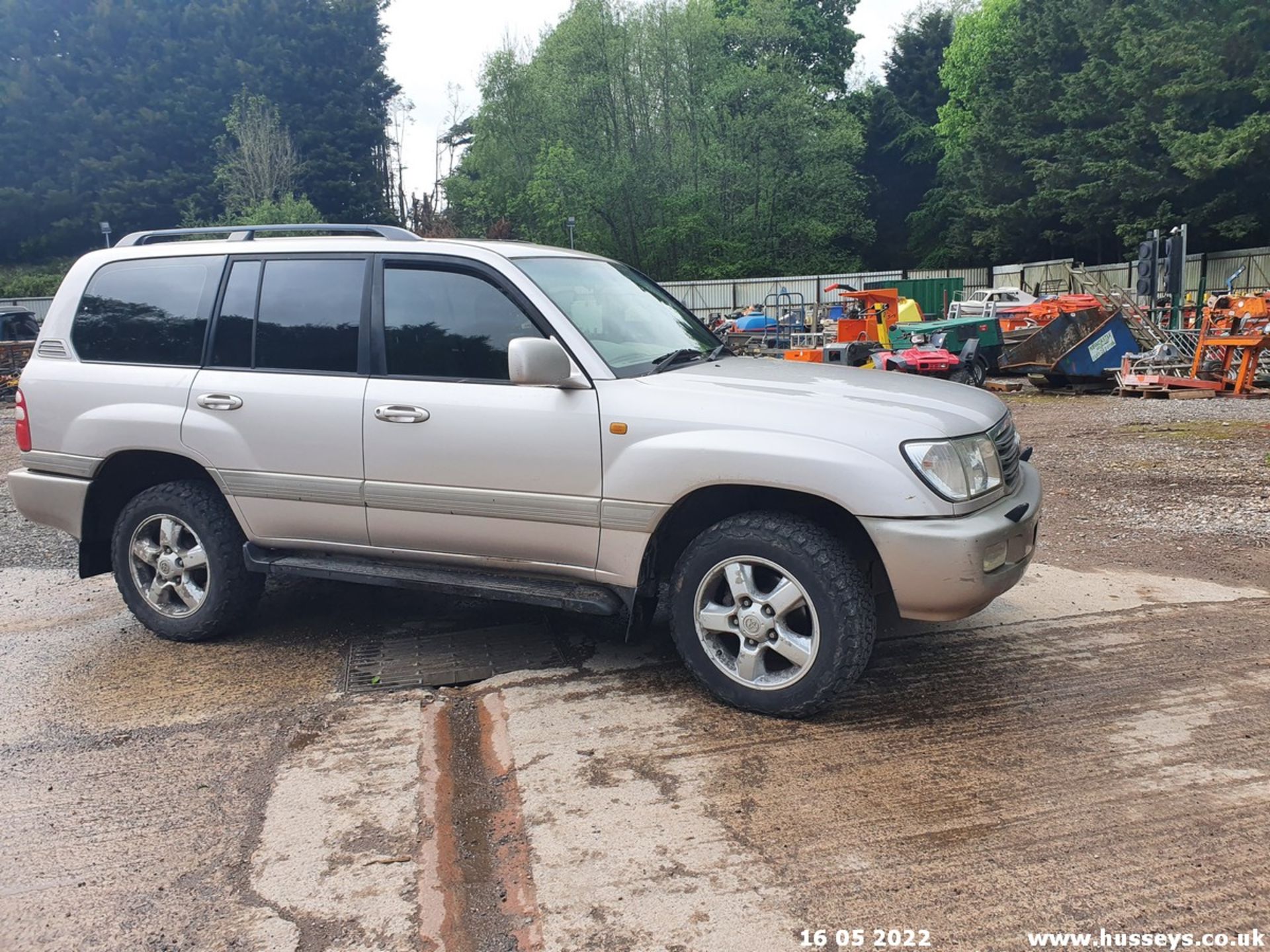 03/53 TOYOTA LAND CRUISER - 4164cc Estate (Silver) - Image 25 of 54