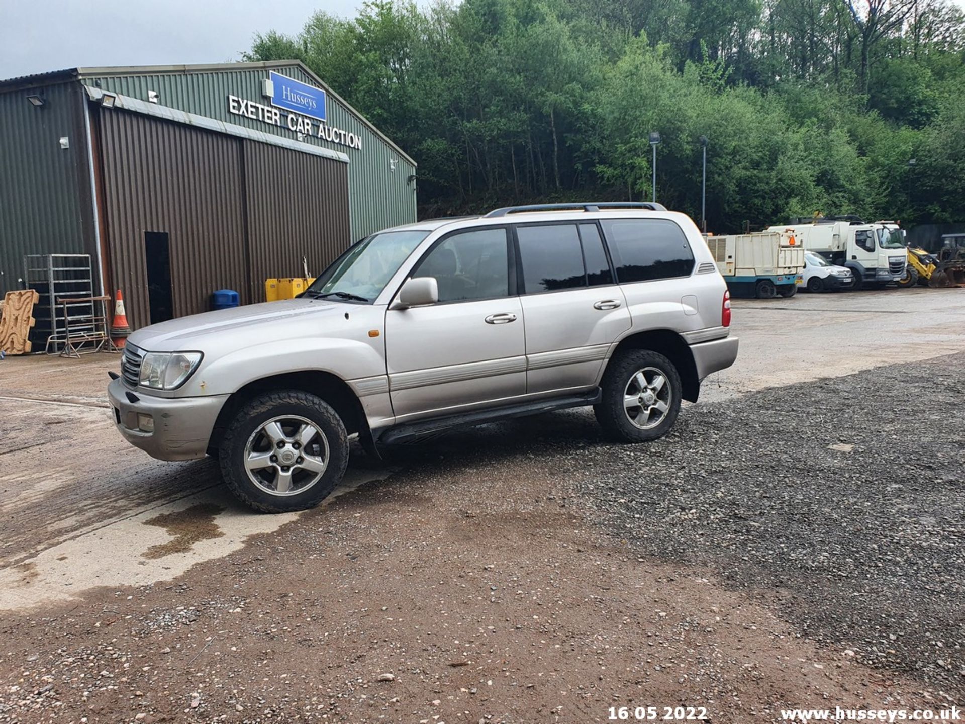 03/53 TOYOTA LAND CRUISER - 4164cc Estate (Silver) - Image 6 of 54