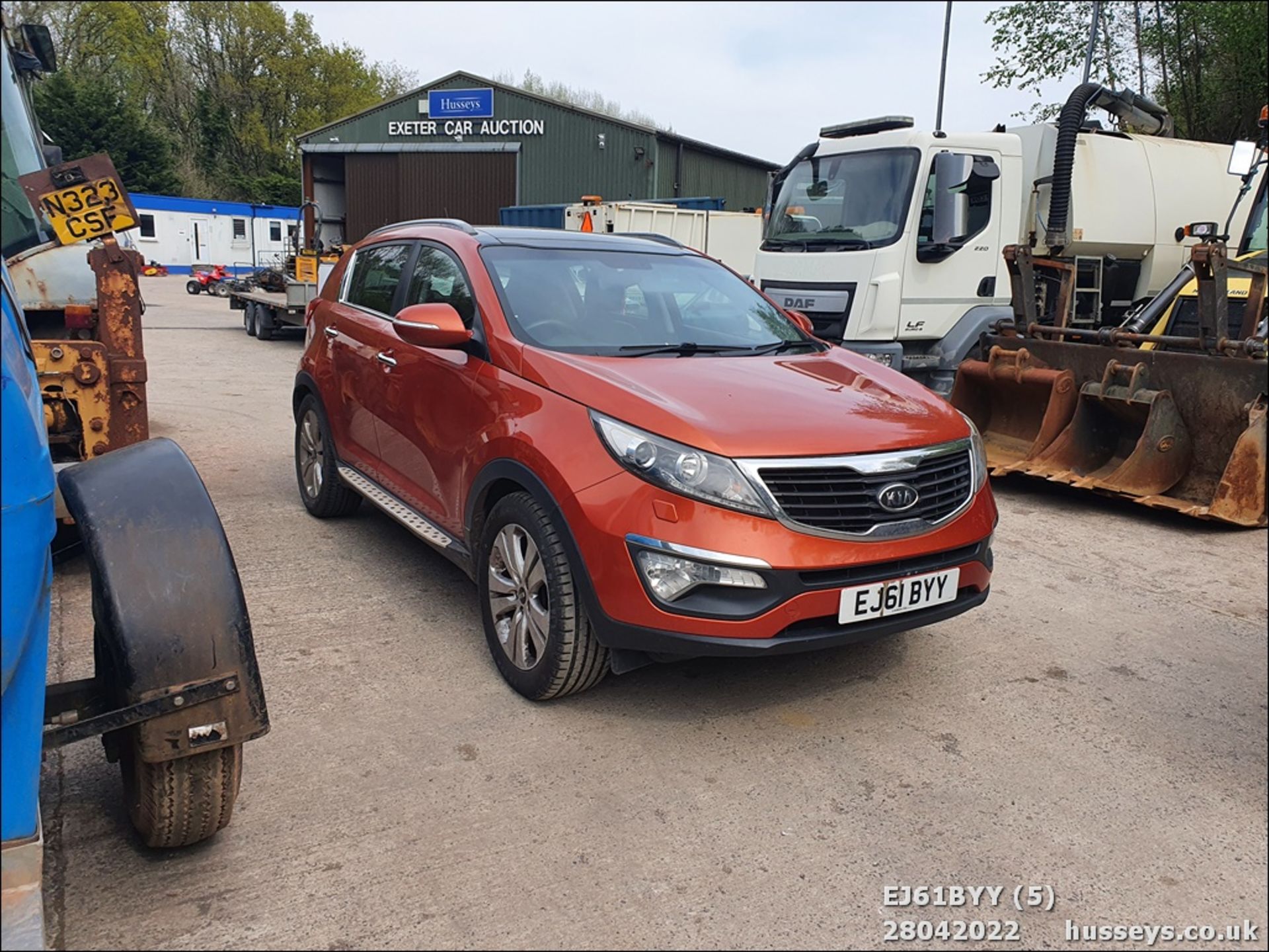 11/61 KIA SPORTAGE 3 SAT NAV CRDI - 1685cc 5dr Estate (Orange, 192k) - Image 5 of 27