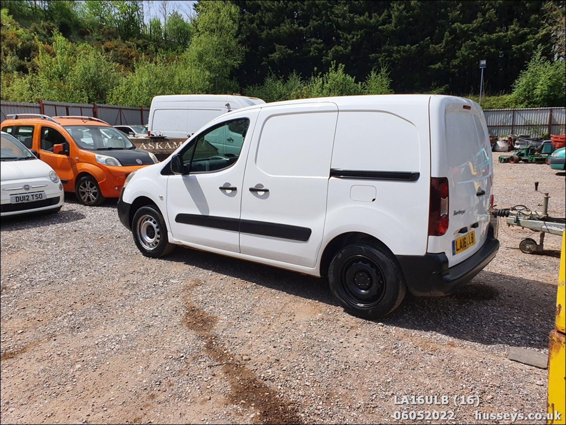 16/16 CITROEN BERLINGO 625 LX BLUEHDI S - 1560cc 5dr Van (White, 149k) - Image 17 of 30