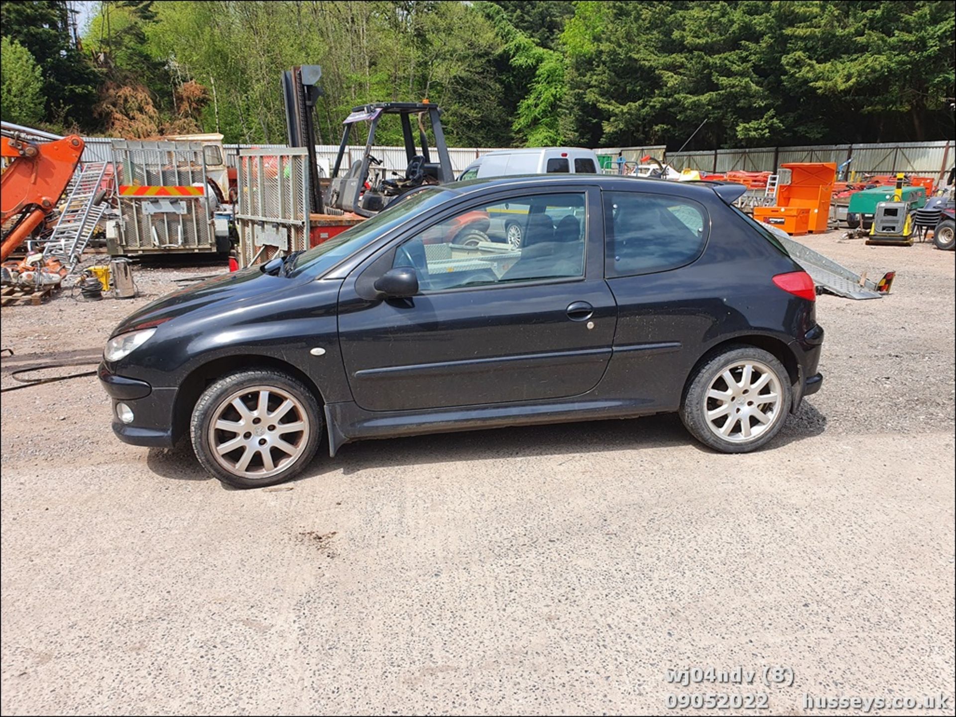 04/04 PEUGEOT 206 XSI TDI - 1997cc 3dr Hatchback (Black, 172k) - Image 9 of 43