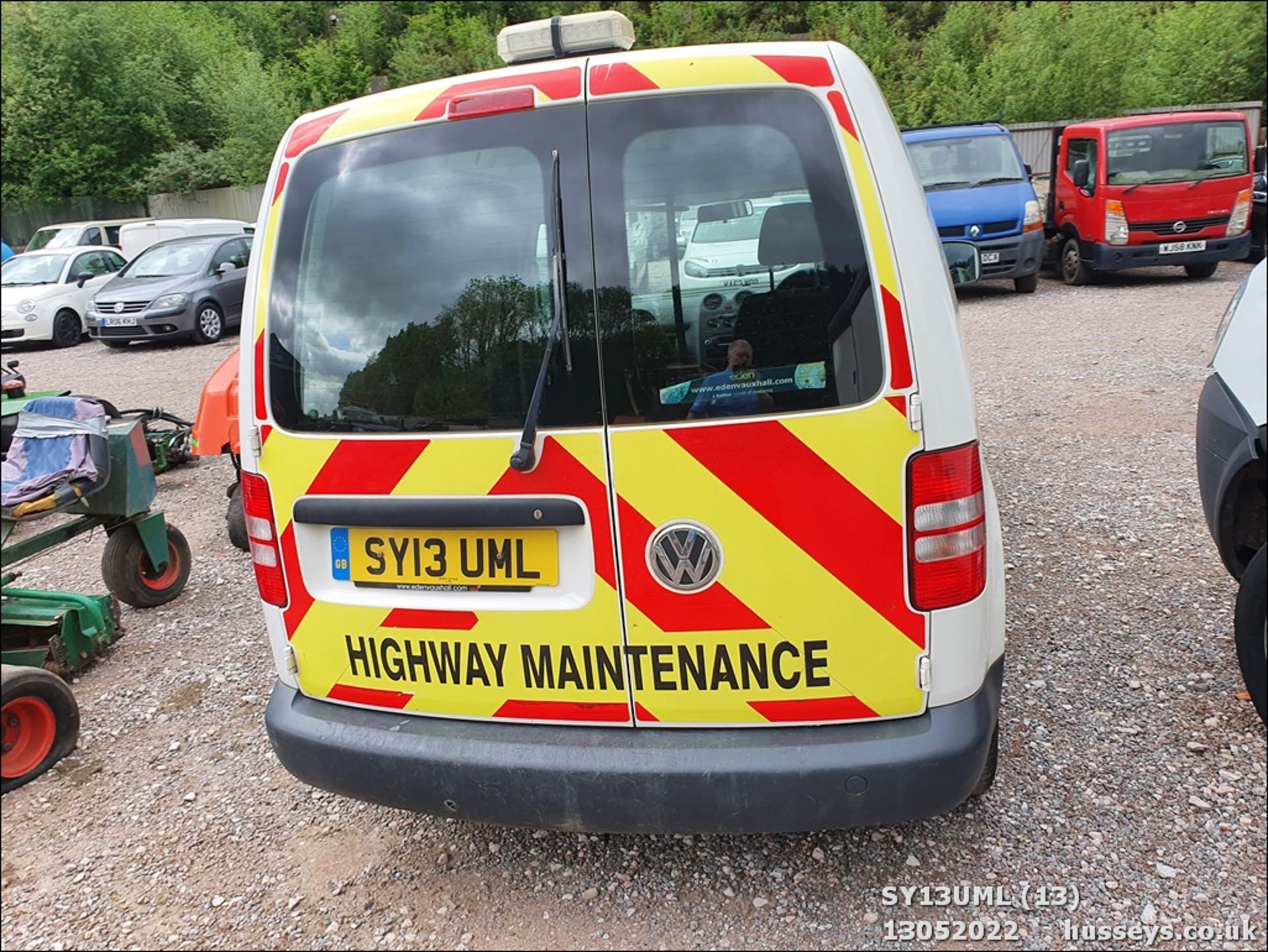 13/13 VOLKSWAGEN CADDY C20 TDI 102 - 1598cc Van (White, 173k) - Image 14 of 35