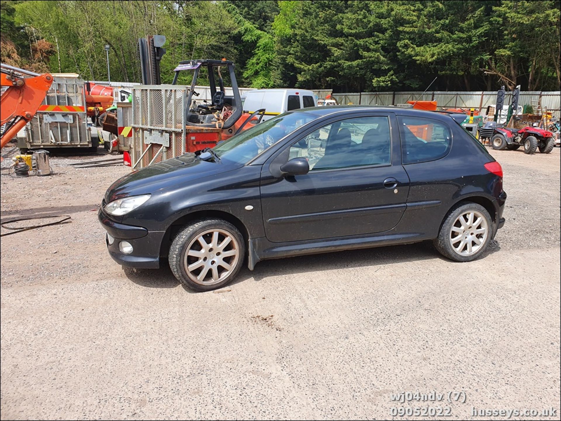 04/04 PEUGEOT 206 XSI TDI - 1997cc 3dr Hatchback (Black, 172k) - Image 8 of 43