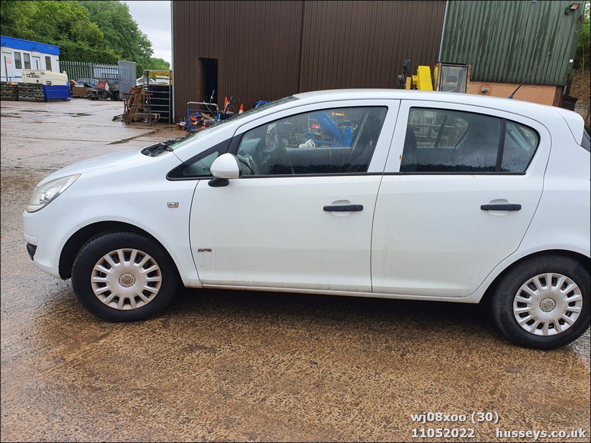 08/08 VAUXHALL CORSA LIFE CDTI - 1248cc 5dr Hatchback (White, 82k) - Image 31 of 48