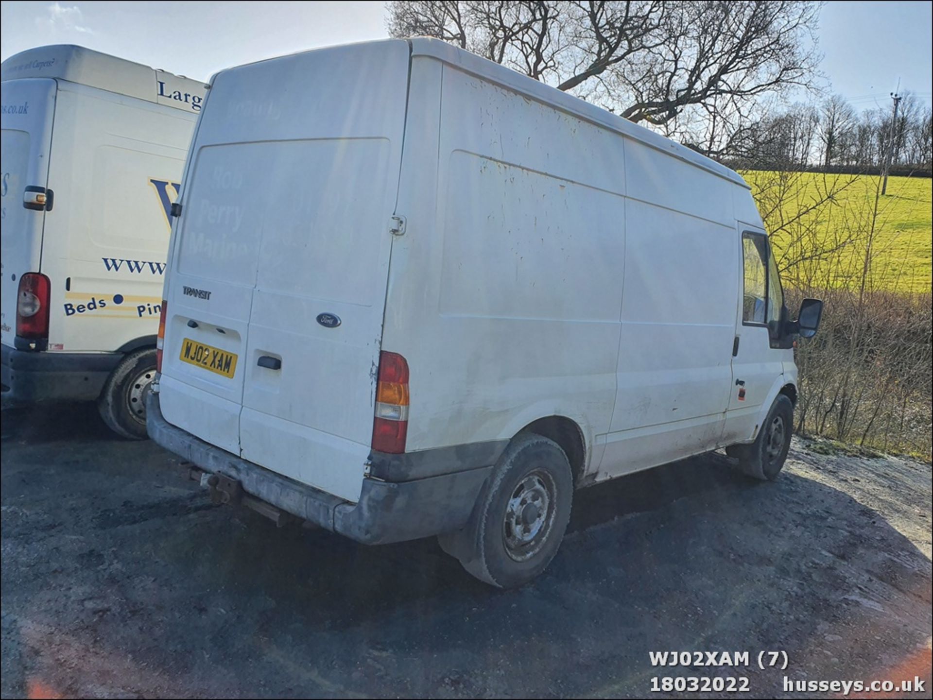 02/02 FORD TRANSIT 350 MWB TD - 2402cc 5dr Van (White, 132k) - Image 9 of 23