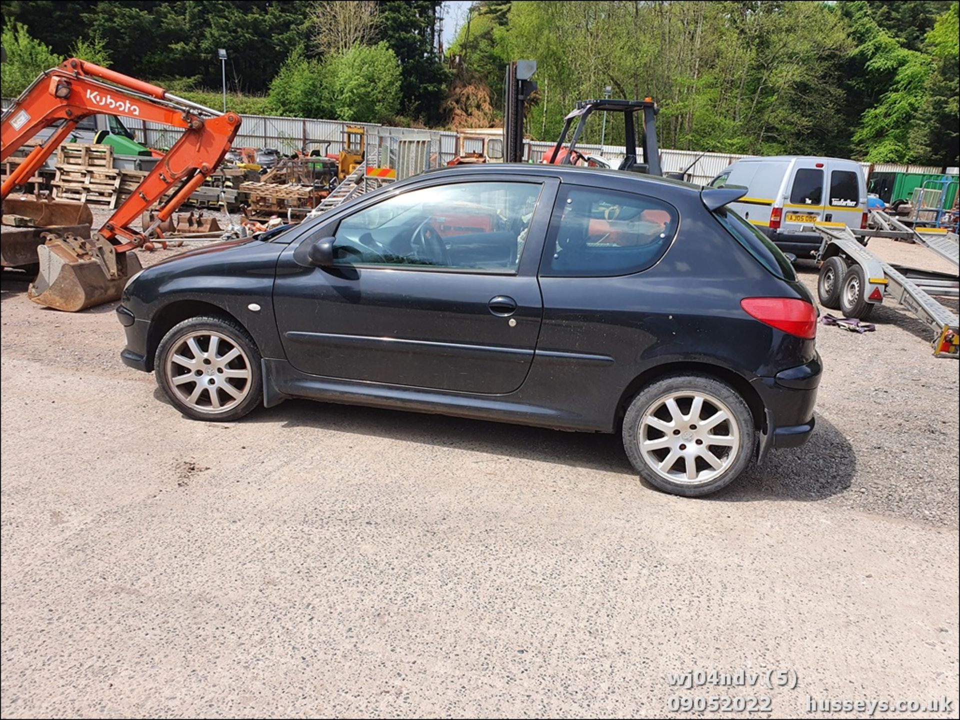 04/04 PEUGEOT 206 XSI TDI - 1997cc 3dr Hatchback (Black, 172k) - Image 6 of 43