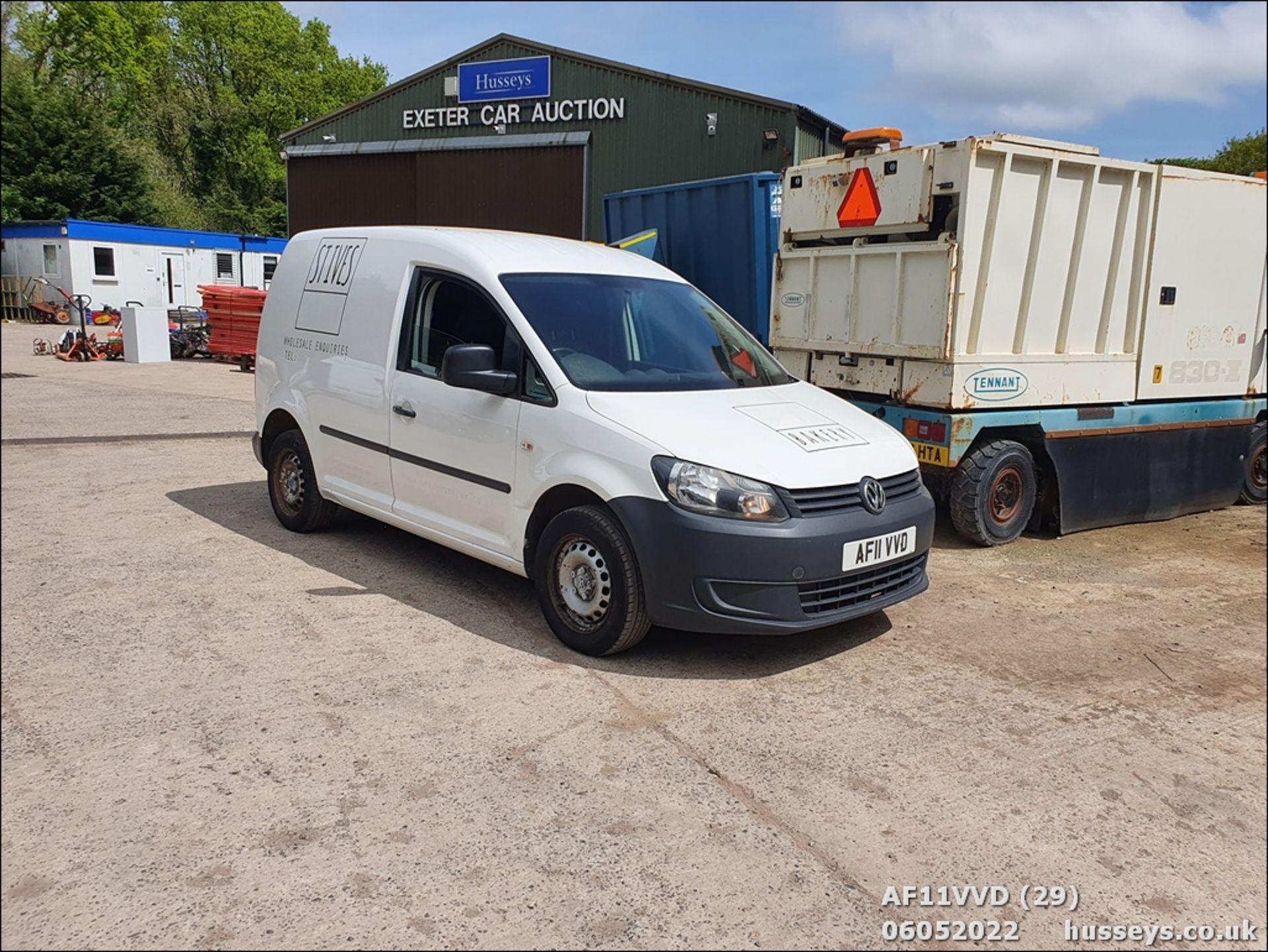 11/11 VOLKSWAGEN CADDY C20 PLUS TDI 102 - 1598cc 5dr Van (White) - Image 29 of 30