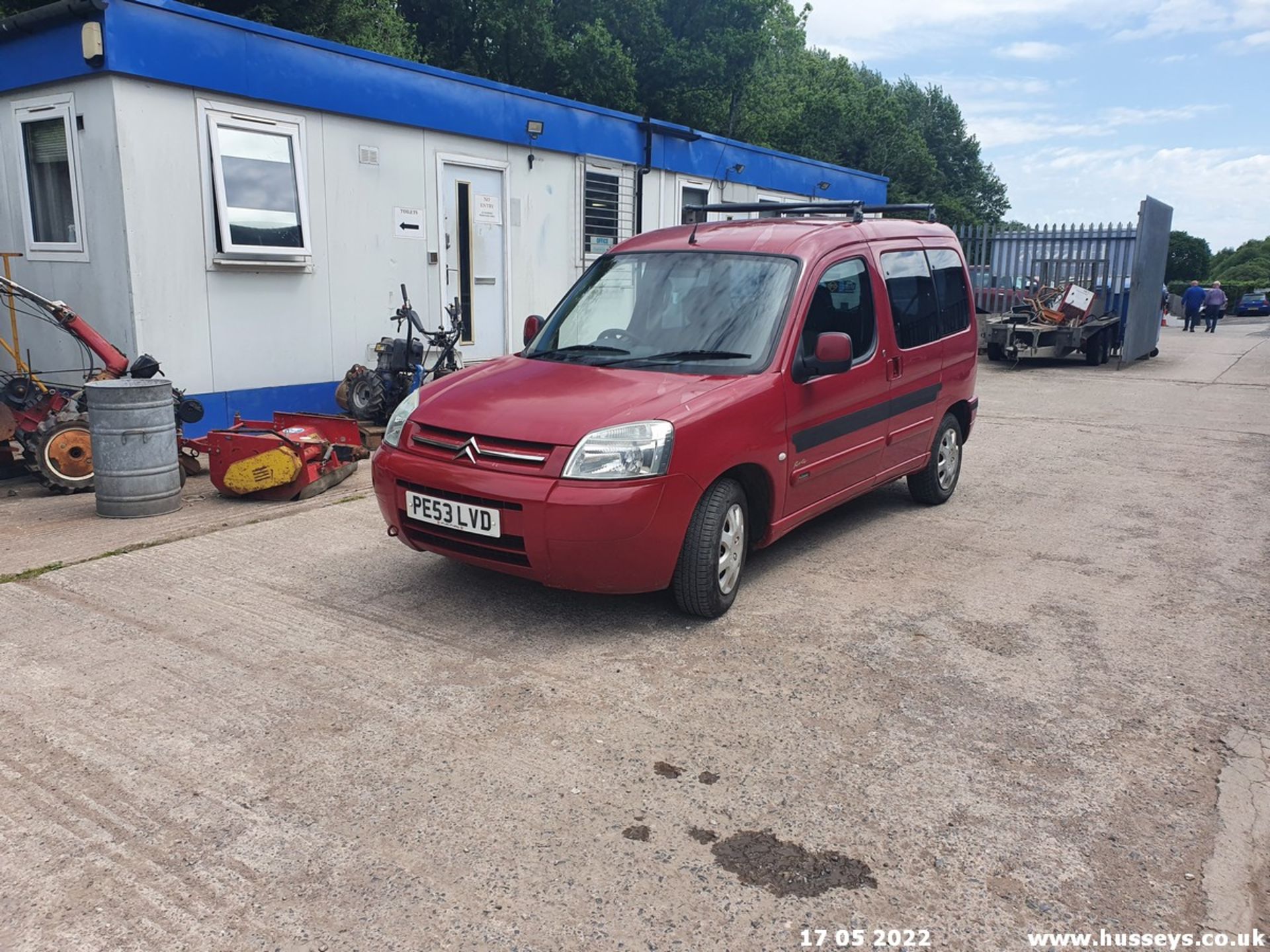 03/53 CITROEN BERLINGO M-SPACE FORTE D - 1868cc 5dr MPV (Red, 119k) - Image 3 of 42