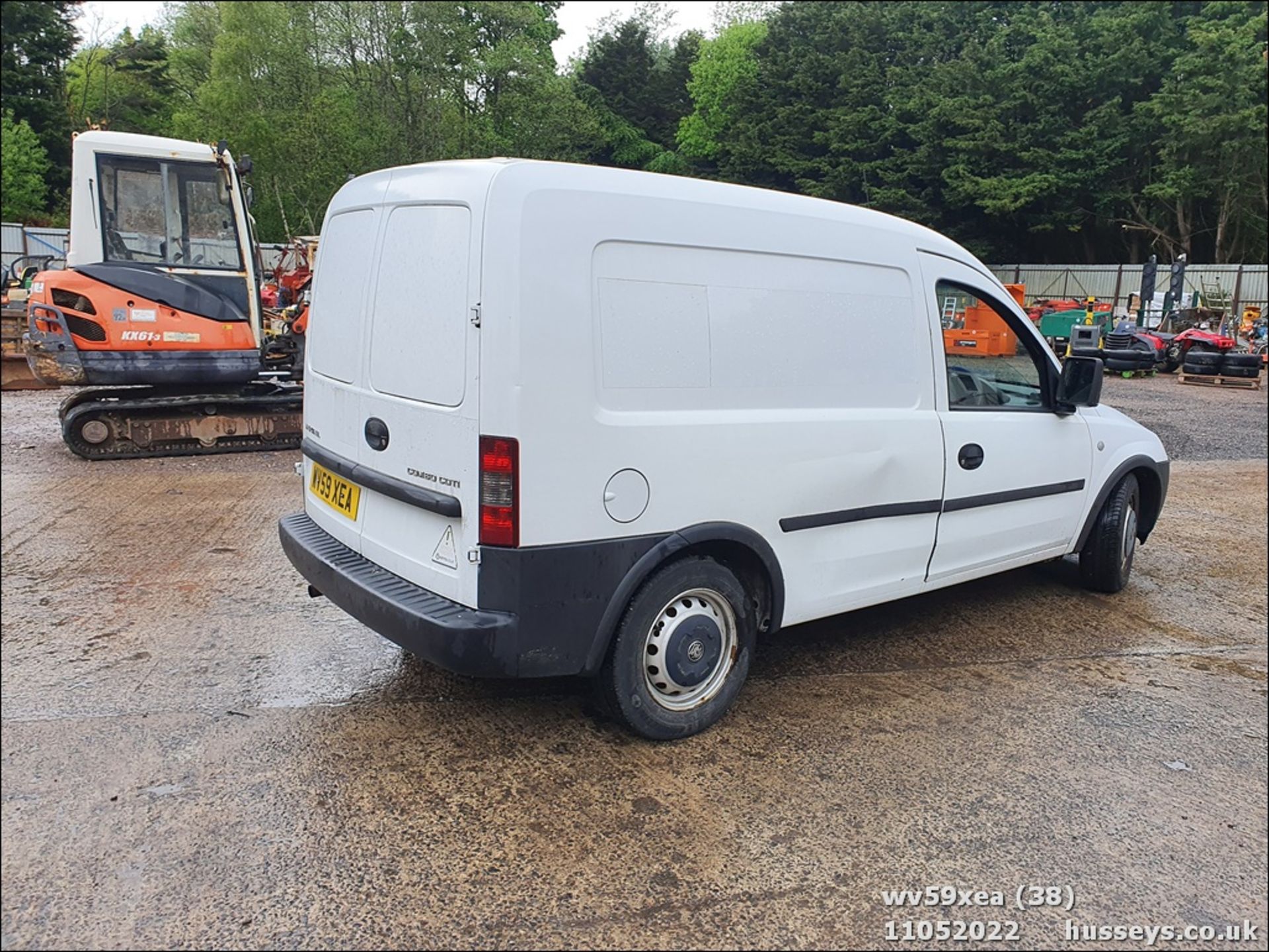 09/59 VAUXHALL COMBO 1700 CDTI - 1248cc 5dr Van (White, 80k) - Image 38 of 46