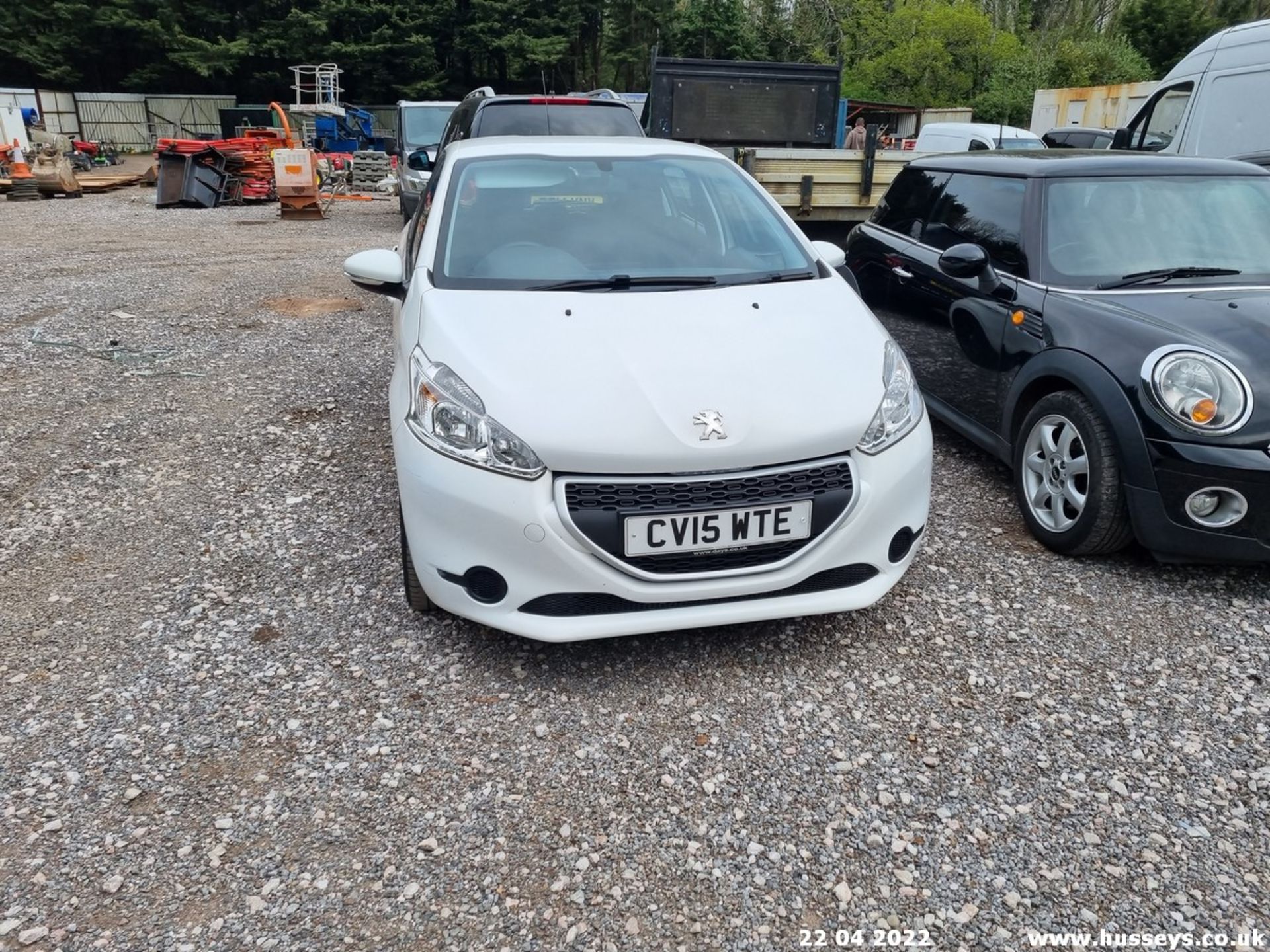 15/15 PEUGEOT 208 ACCESS PLUS - 1000cc 5dr Hatchback (White, 29k) - Image 3 of 20