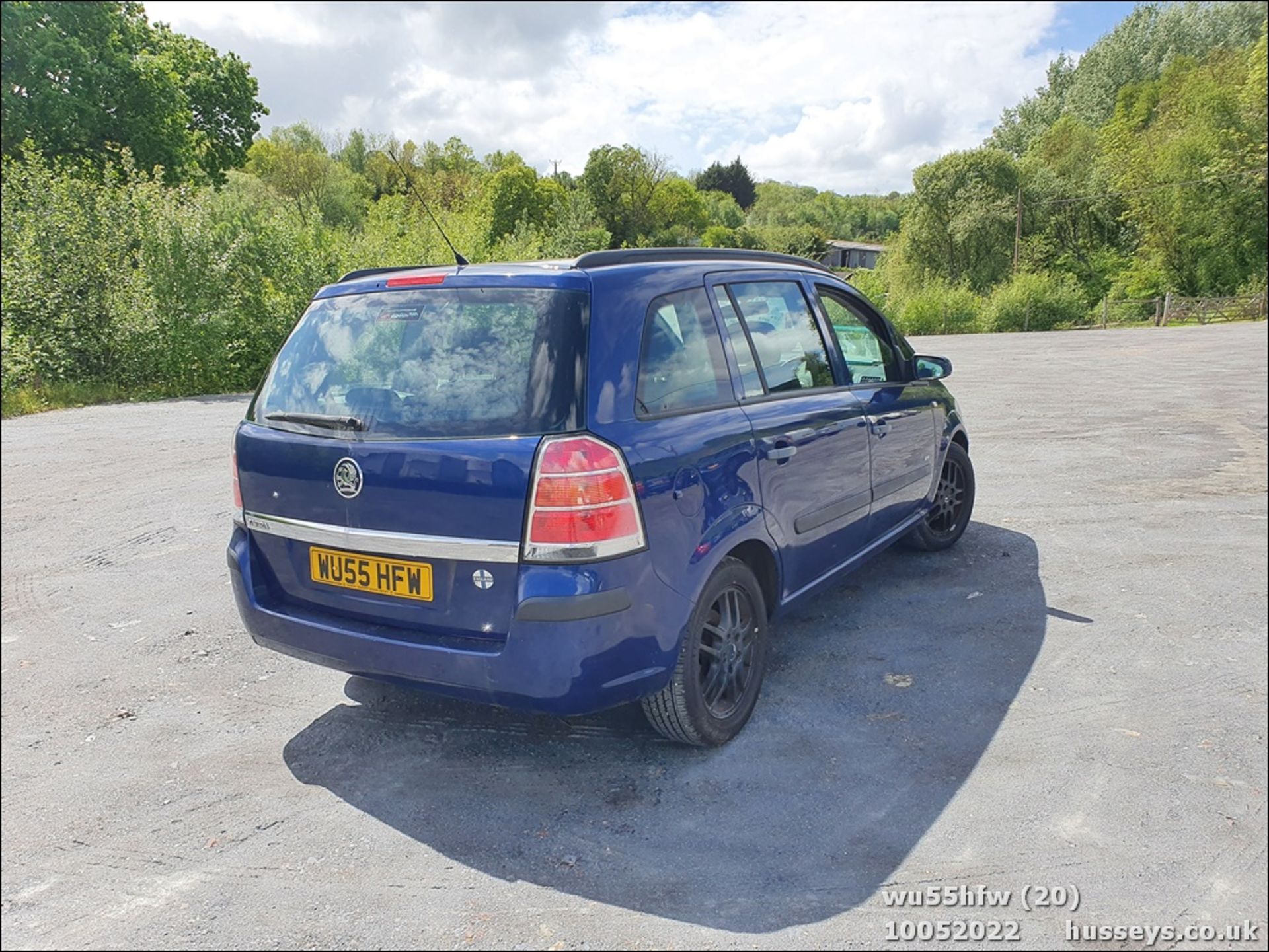 06/55 VAUXHALL ZAFIRA EXPRESSION - 1598cc 5dr MPV (Blue) - Image 20 of 38