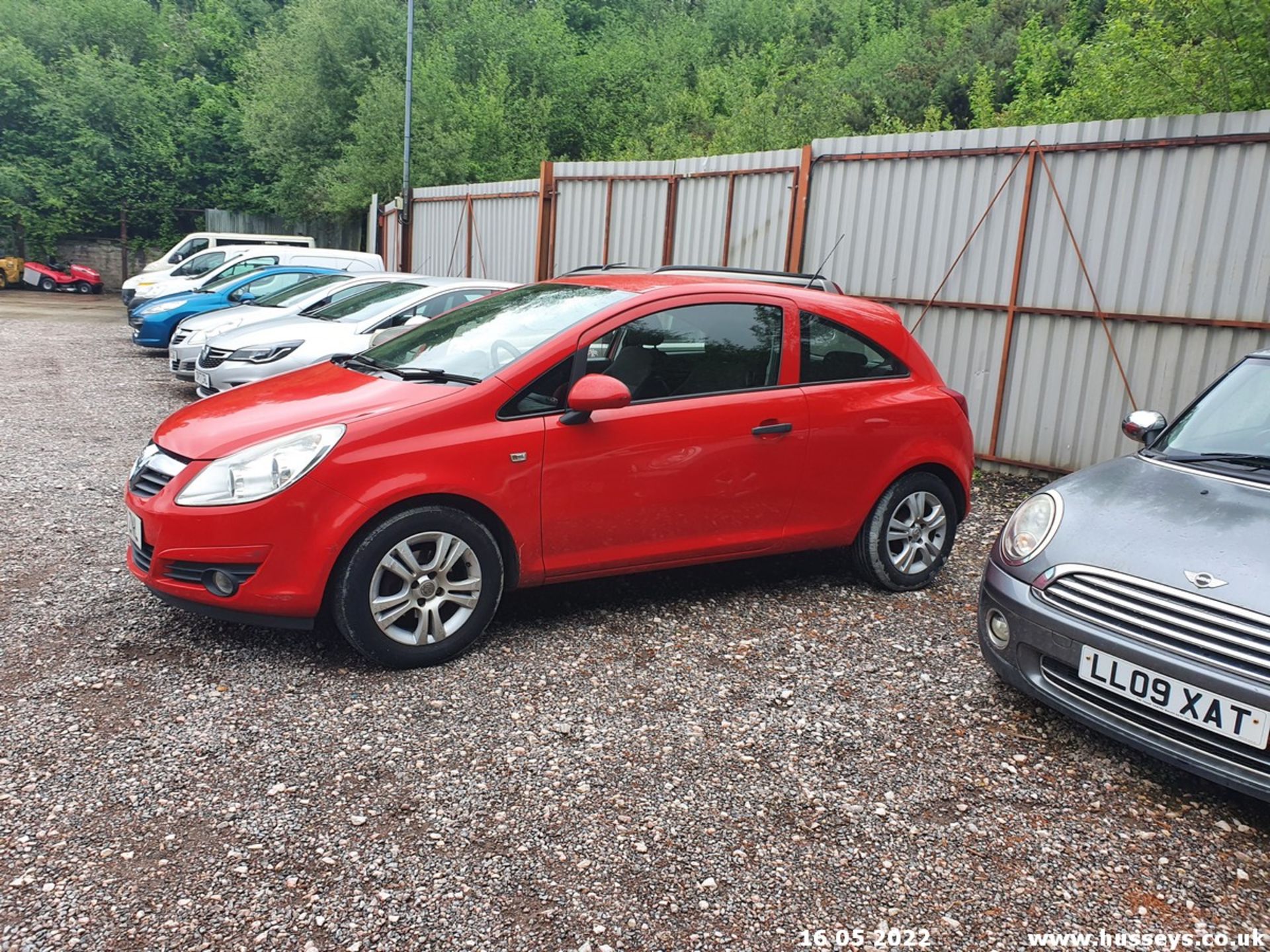 10/10 VAUXHALL CORSA ENERGY ECOFLEX - 998cc 3dr Hatchback (Red, 86k) - Image 12 of 33