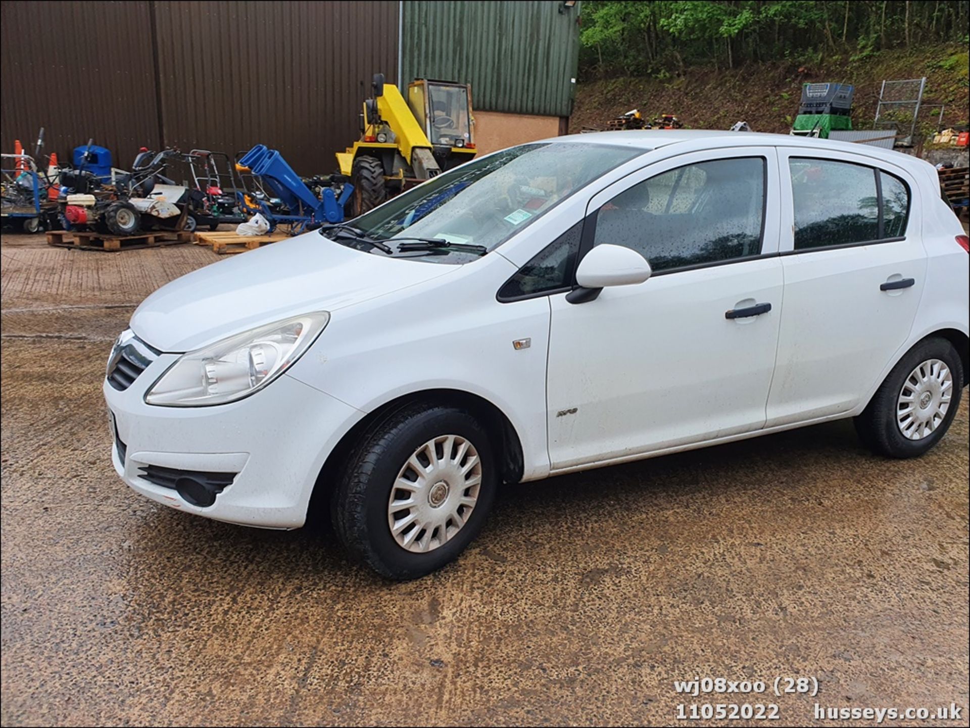 08/08 VAUXHALL CORSA LIFE CDTI - 1248cc 5dr Hatchback (White, 82k) - Image 29 of 48