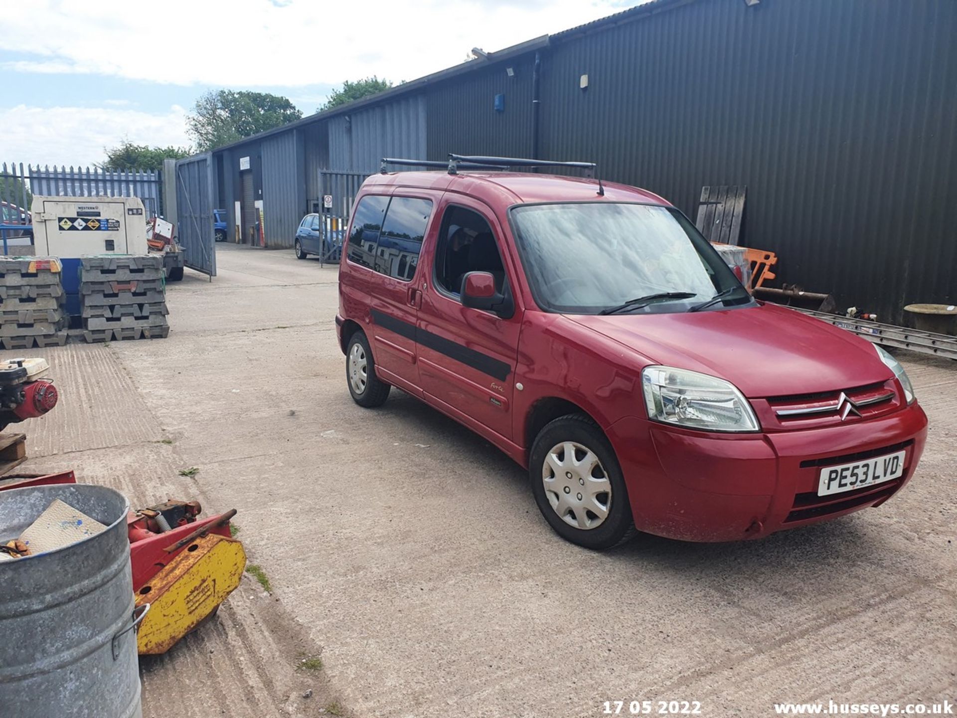 03/53 CITROEN BERLINGO M-SPACE FORTE D - 1868cc 5dr MPV (Red, 119k) - Image 11 of 42