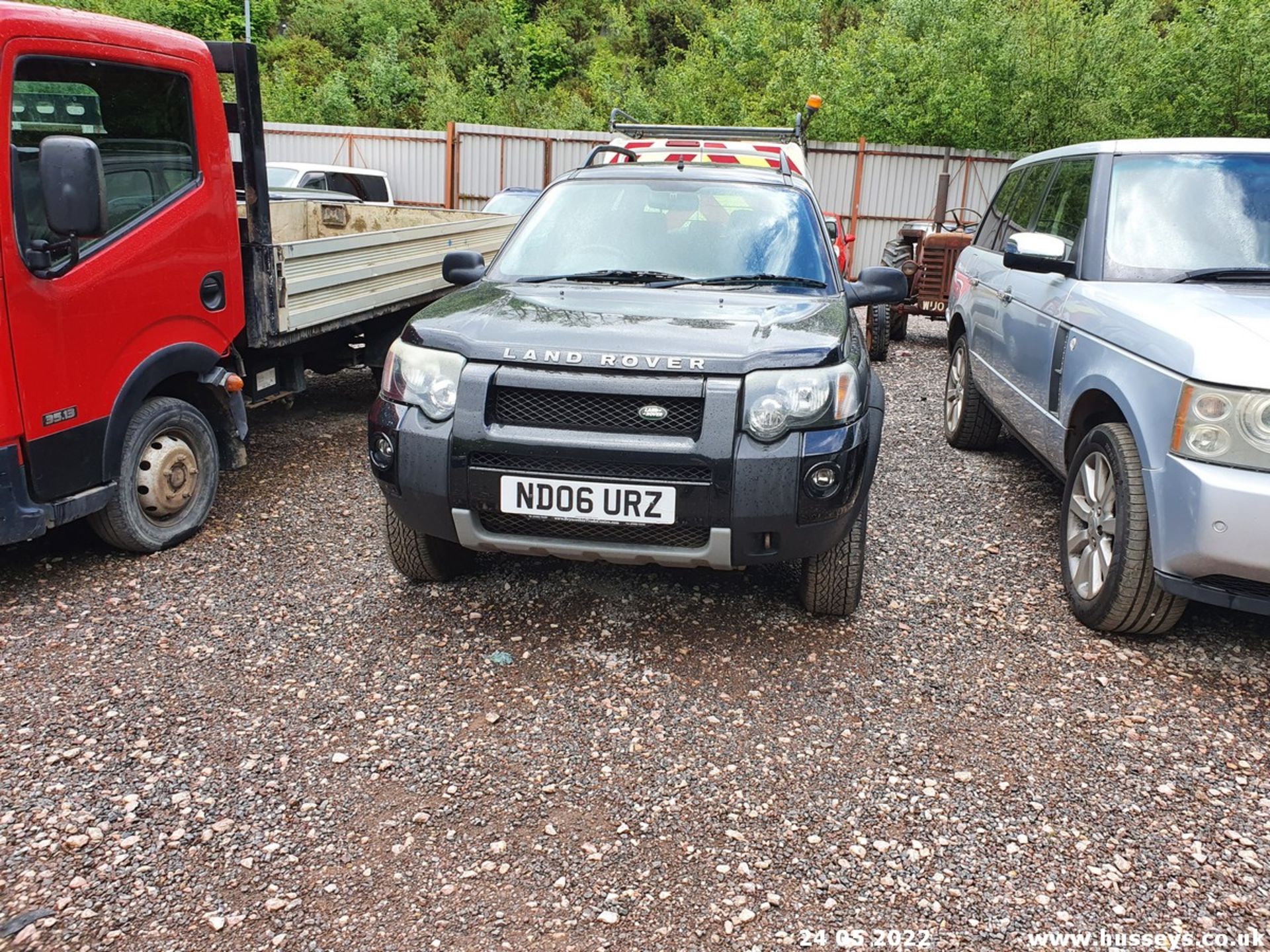 06/06 LAND ROVER FREELANDER ADVENTURER TD - 1951cc 5dr Estate (Black, 132k) - Image 5 of 26