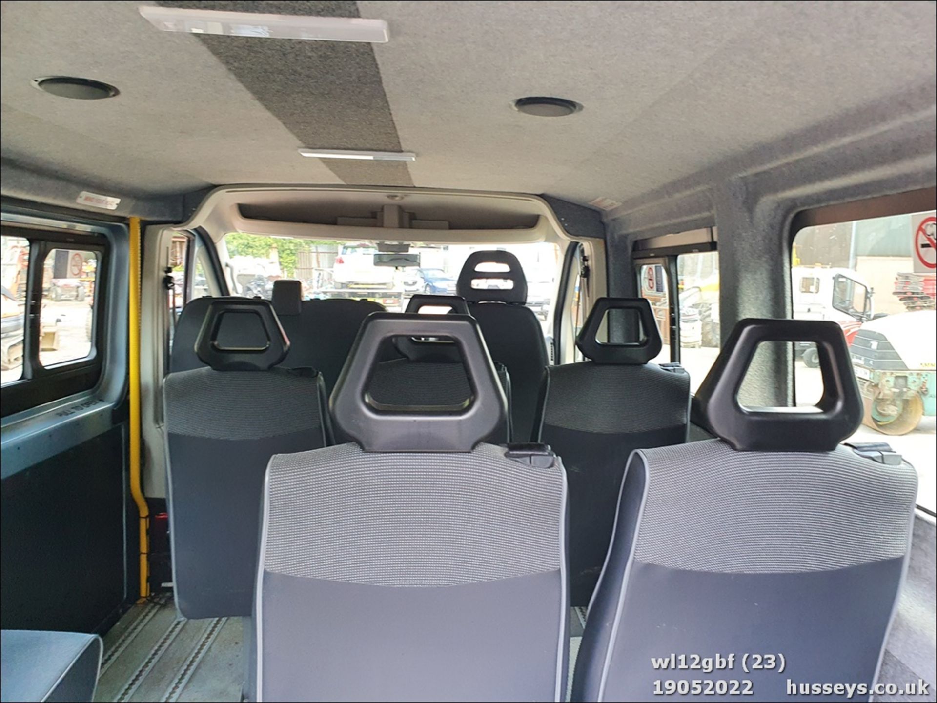 12/12 PEUGEOT BOXER 333 L1H1 HDI - 2198cc 5dr MPV (Blue) - Image 23 of 46