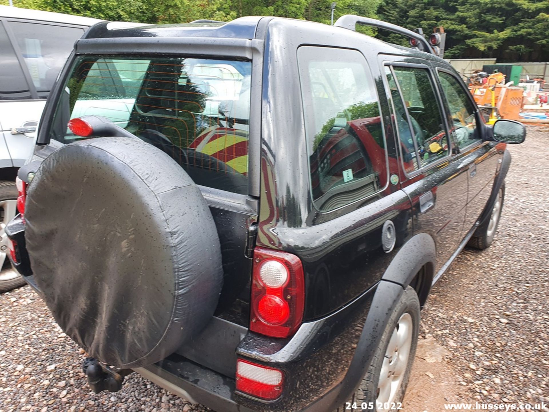 06/06 LAND ROVER FREELANDER ADVENTURER TD - 1951cc 5dr Estate (Black, 132k) - Image 12 of 26