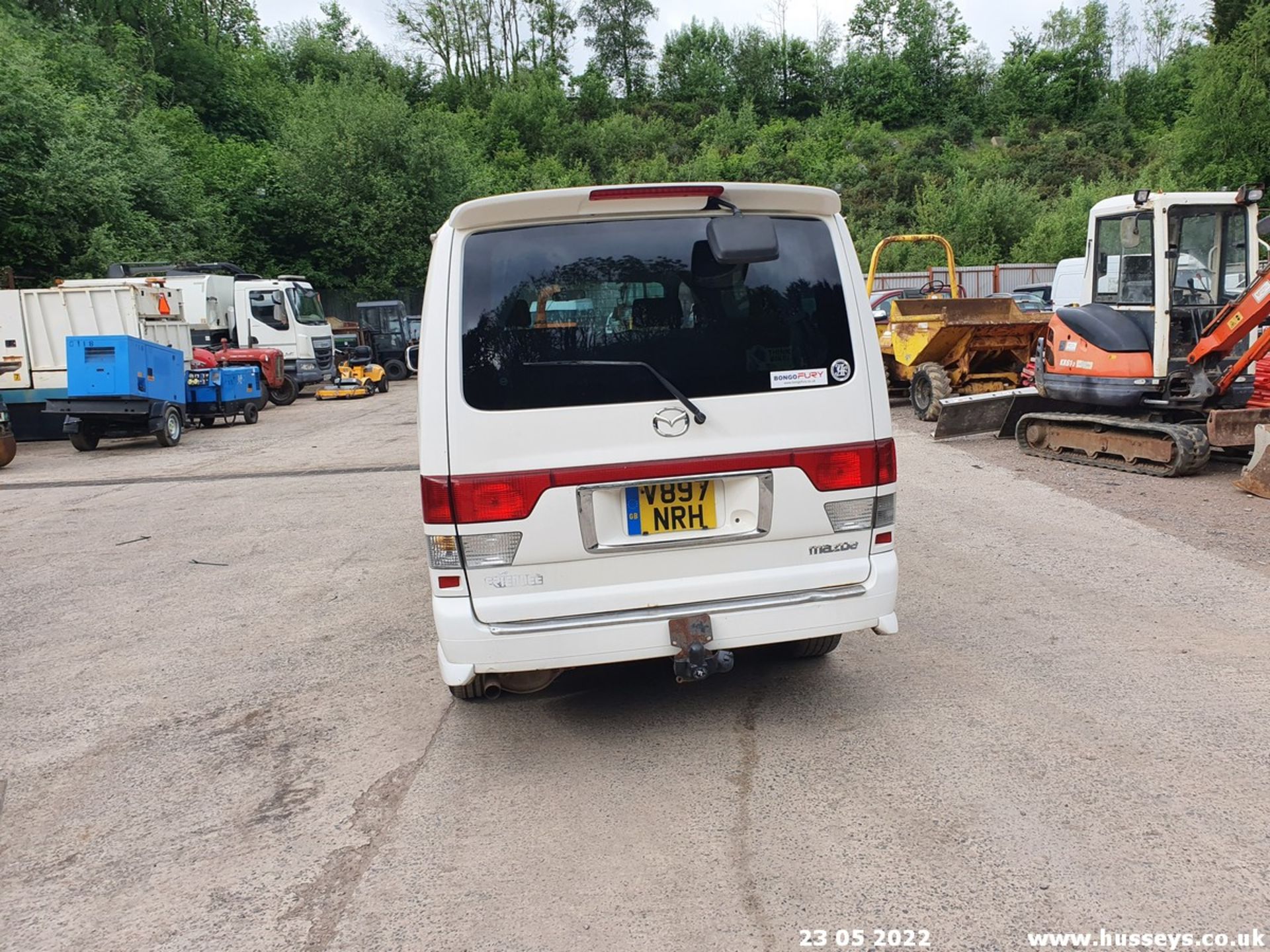 2000 MAZDA BONGO - 1998cc 4dr MPV (White) - Image 19 of 41