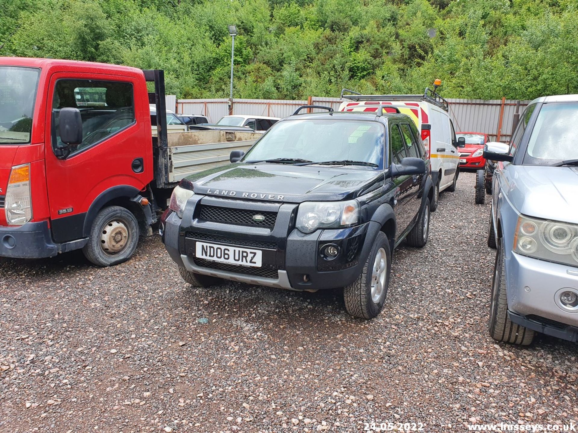 06/06 LAND ROVER FREELANDER ADVENTURER TD - 1951cc 5dr Estate (Black, 132k) - Image 4 of 26