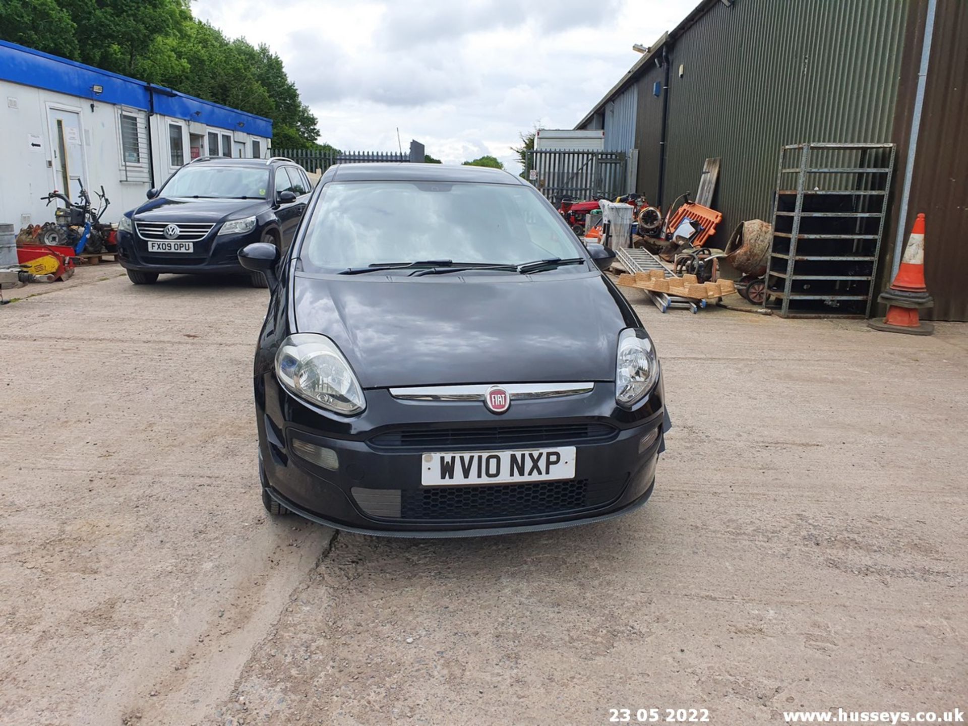 10/10 FIAT PUNTO EVO ACTIVE - 1368cc 3dr Hatchback (Black, 84k) - Image 6 of 56