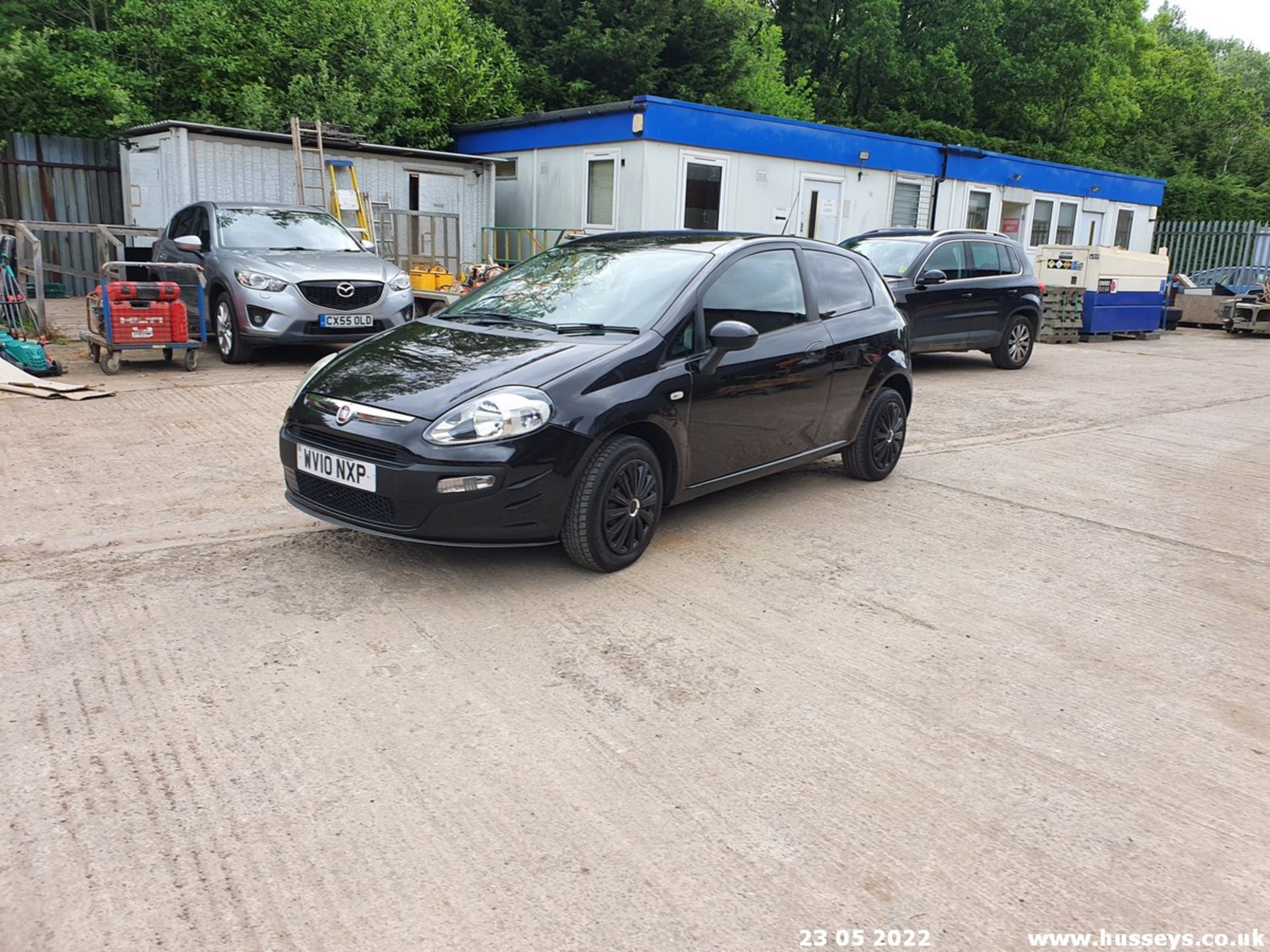 10/10 FIAT PUNTO EVO ACTIVE - 1368cc 3dr Hatchback (Black, 84k) - Image 10 of 56