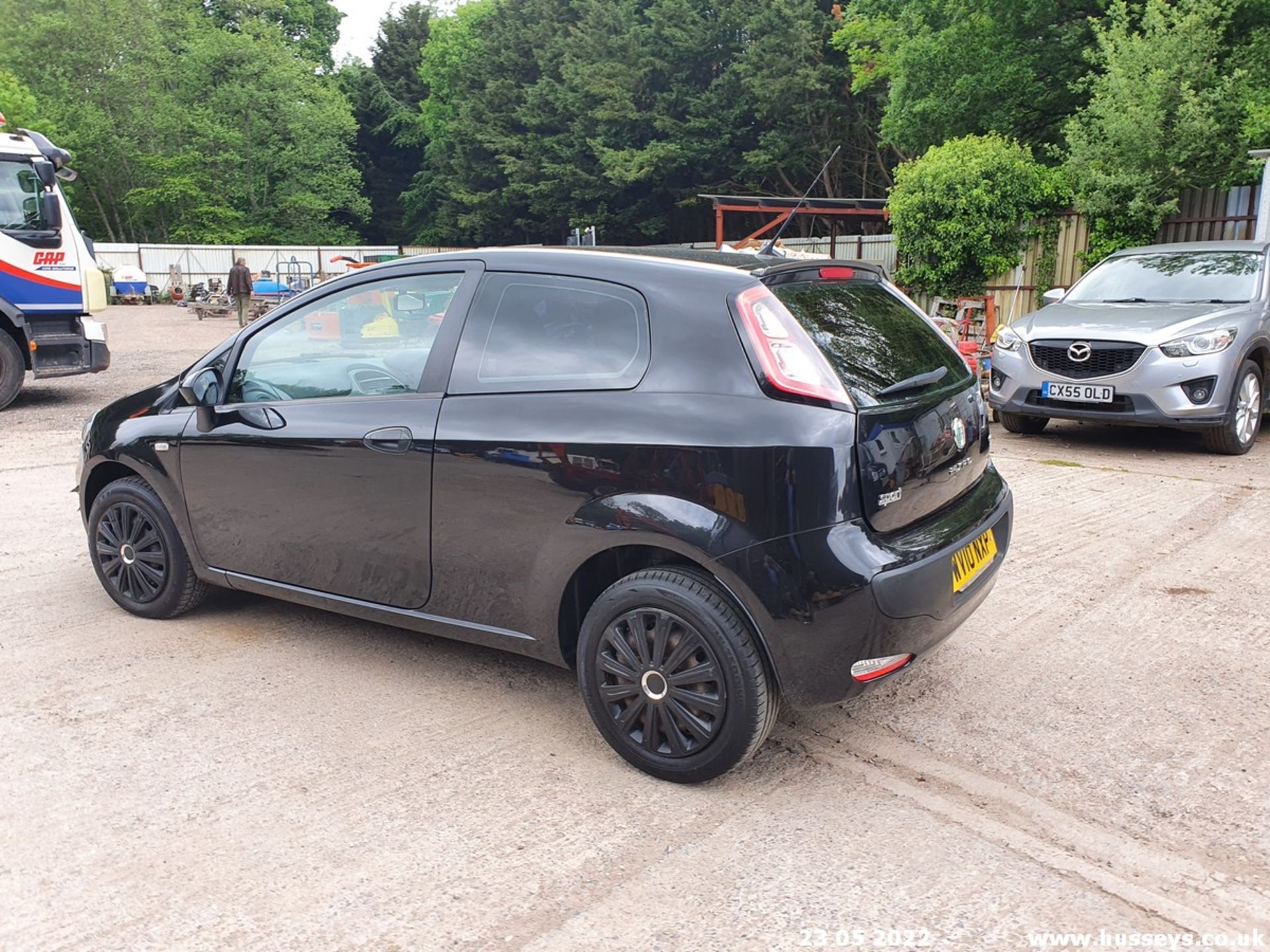 10/10 FIAT PUNTO EVO ACTIVE - 1368cc 3dr Hatchback (Black, 84k) - Image 18 of 56