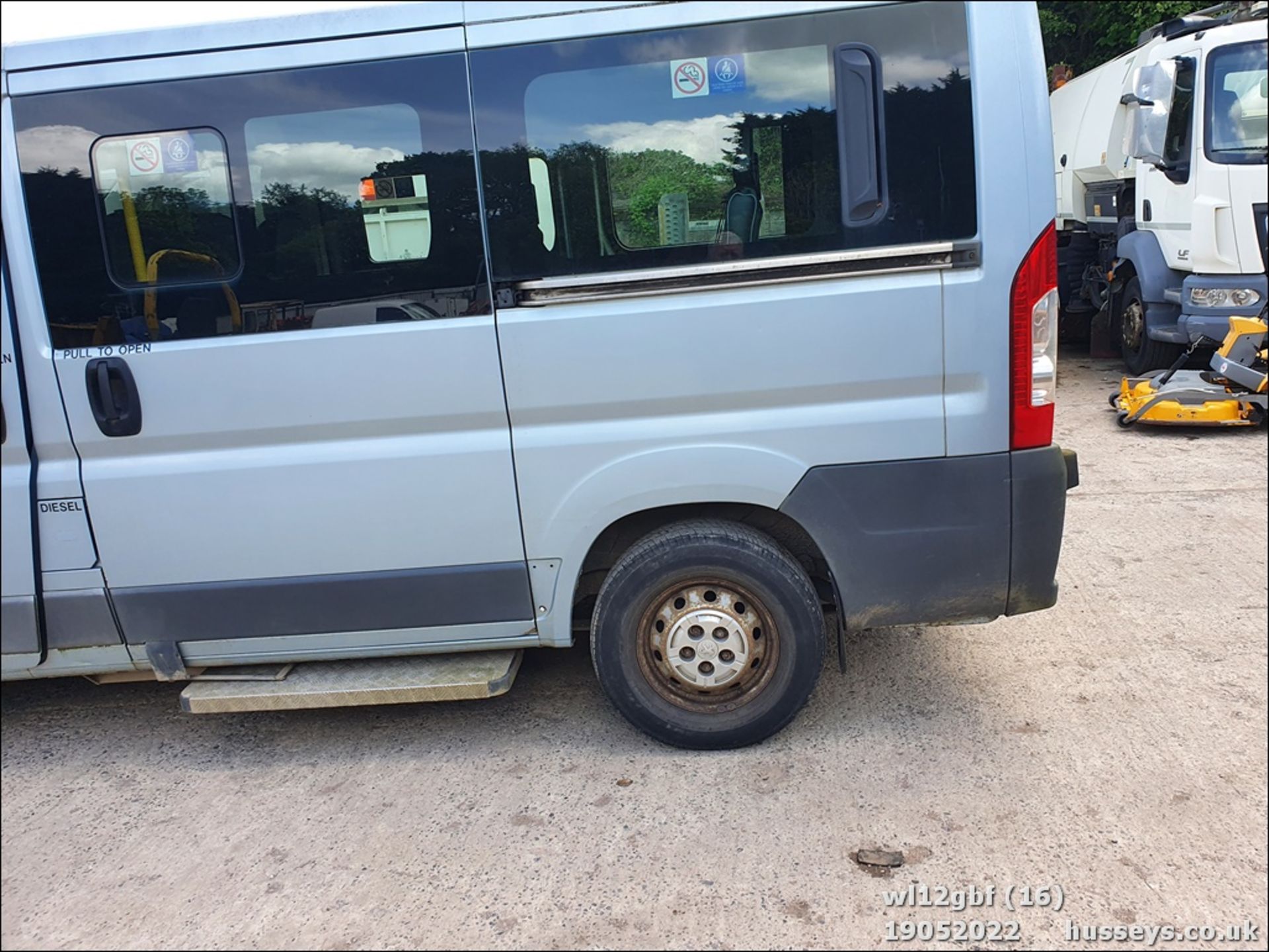 12/12 PEUGEOT BOXER 333 L1H1 HDI - 2198cc 5dr MPV (Blue) - Image 16 of 46