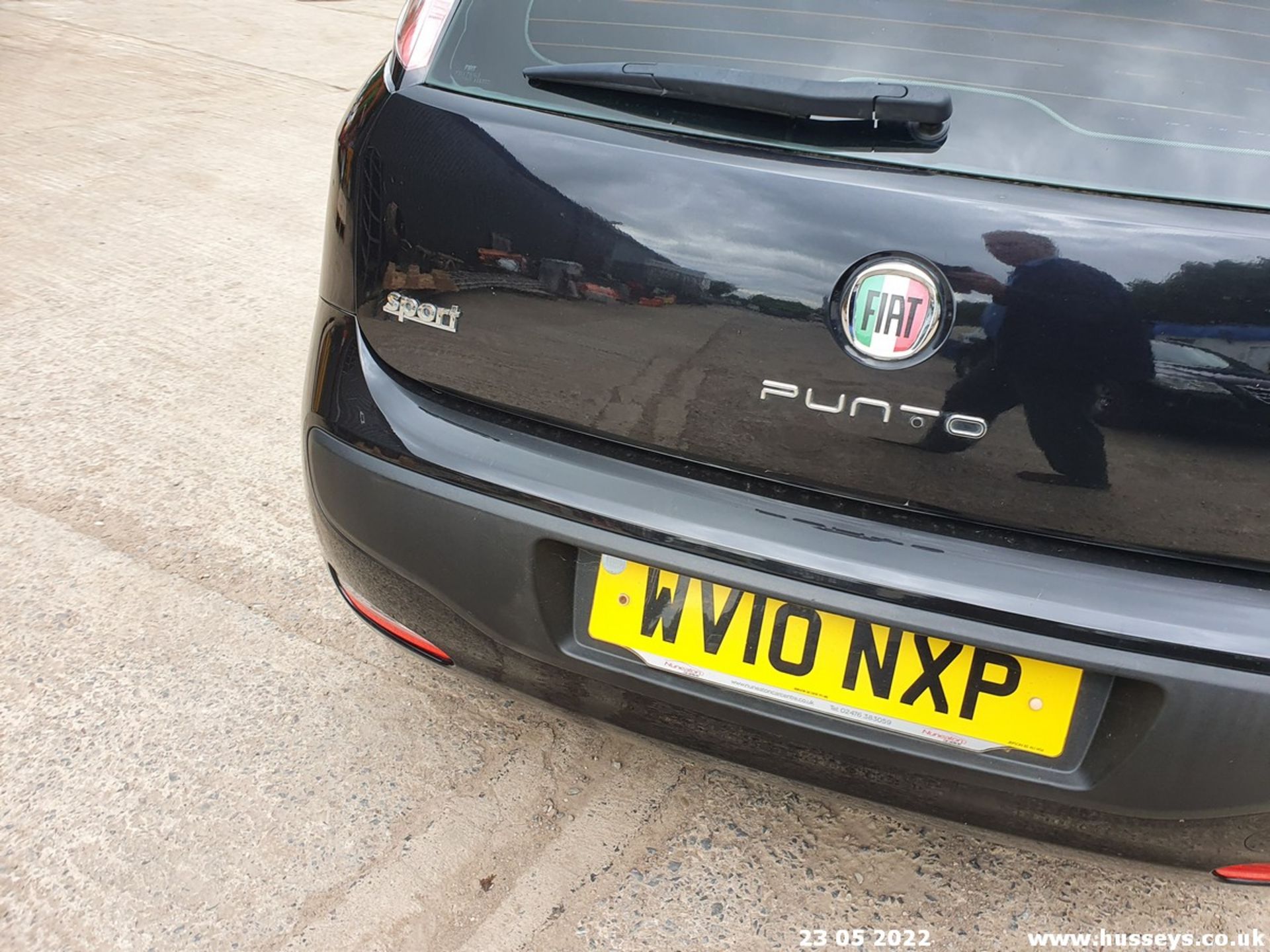 10/10 FIAT PUNTO EVO ACTIVE - 1368cc 3dr Hatchback (Black, 84k) - Image 38 of 56