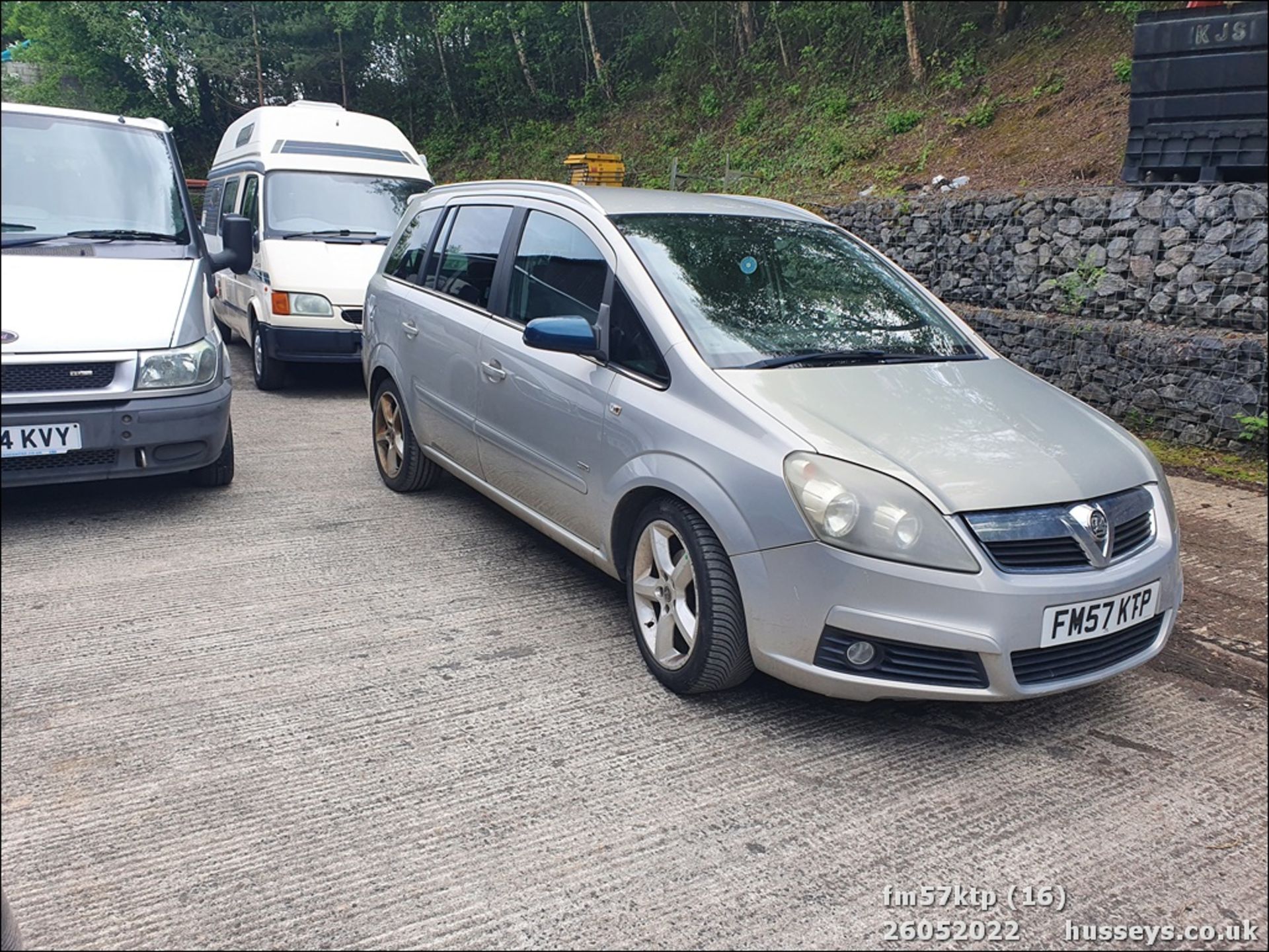 08/57 VAUXHALL ZAFIRA SRI - 1796cc 5dr MPV (Beige, 138k) - Image 16 of 26