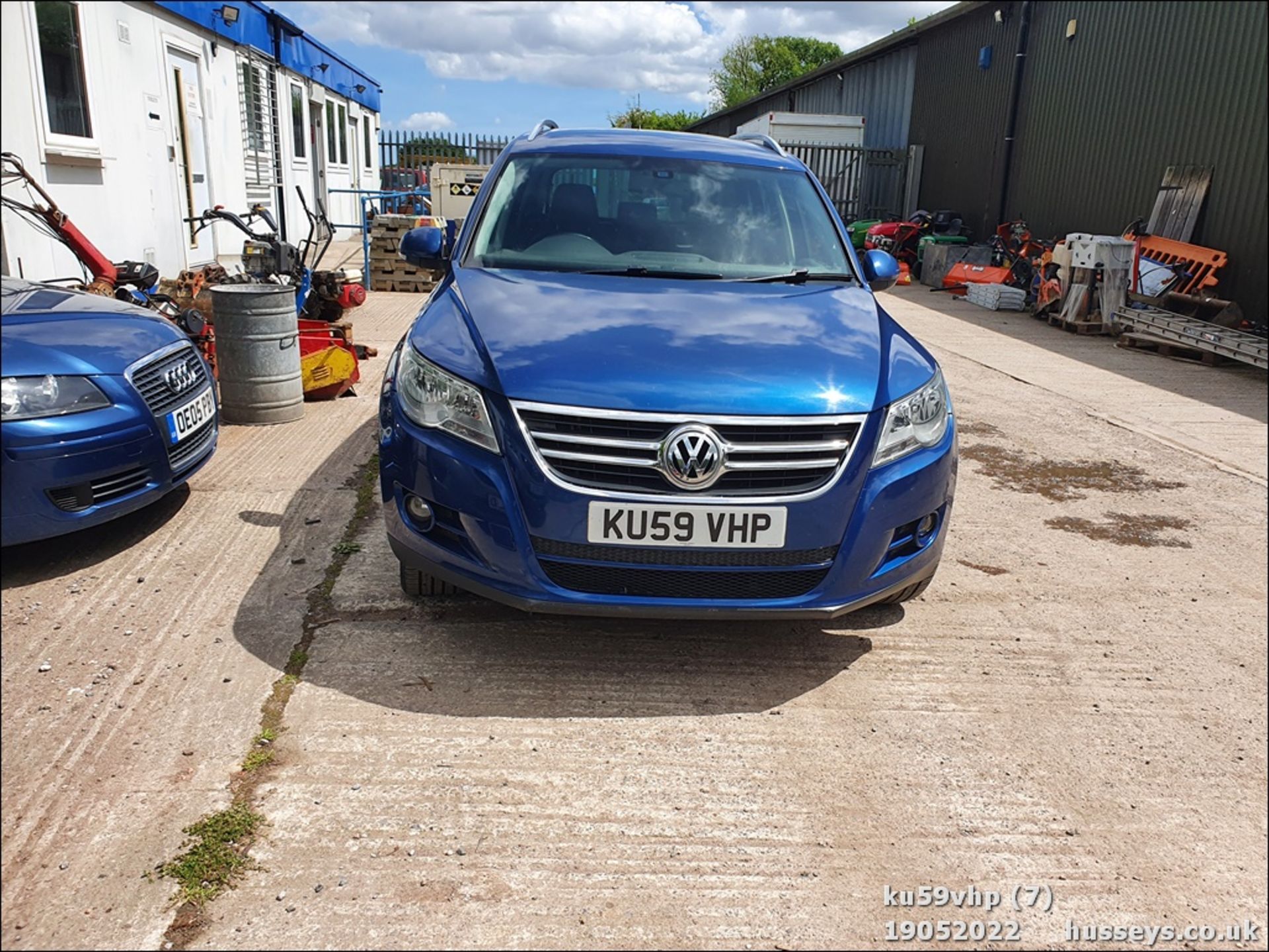 09/59 VOLKSWAGEN TIGUAN SPORT TDI - 1968cc 5dr Estate (Blue, 156k) - Image 7 of 46