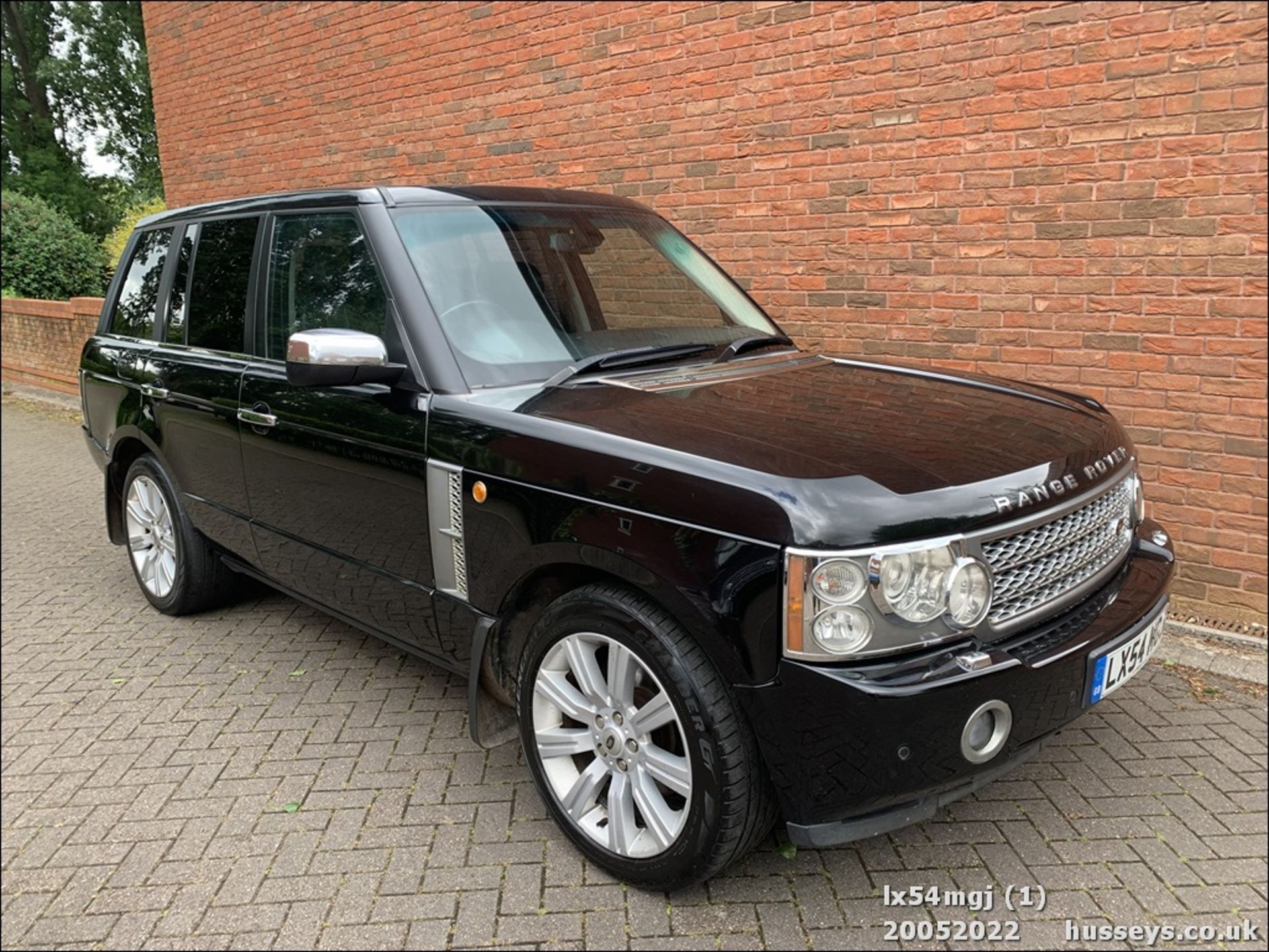 04/54 LAND ROVER RANGE ROVER VOGUE TD6 AUT - 2926cc 5dr Estate (Black, 159k) - Image 2 of 22