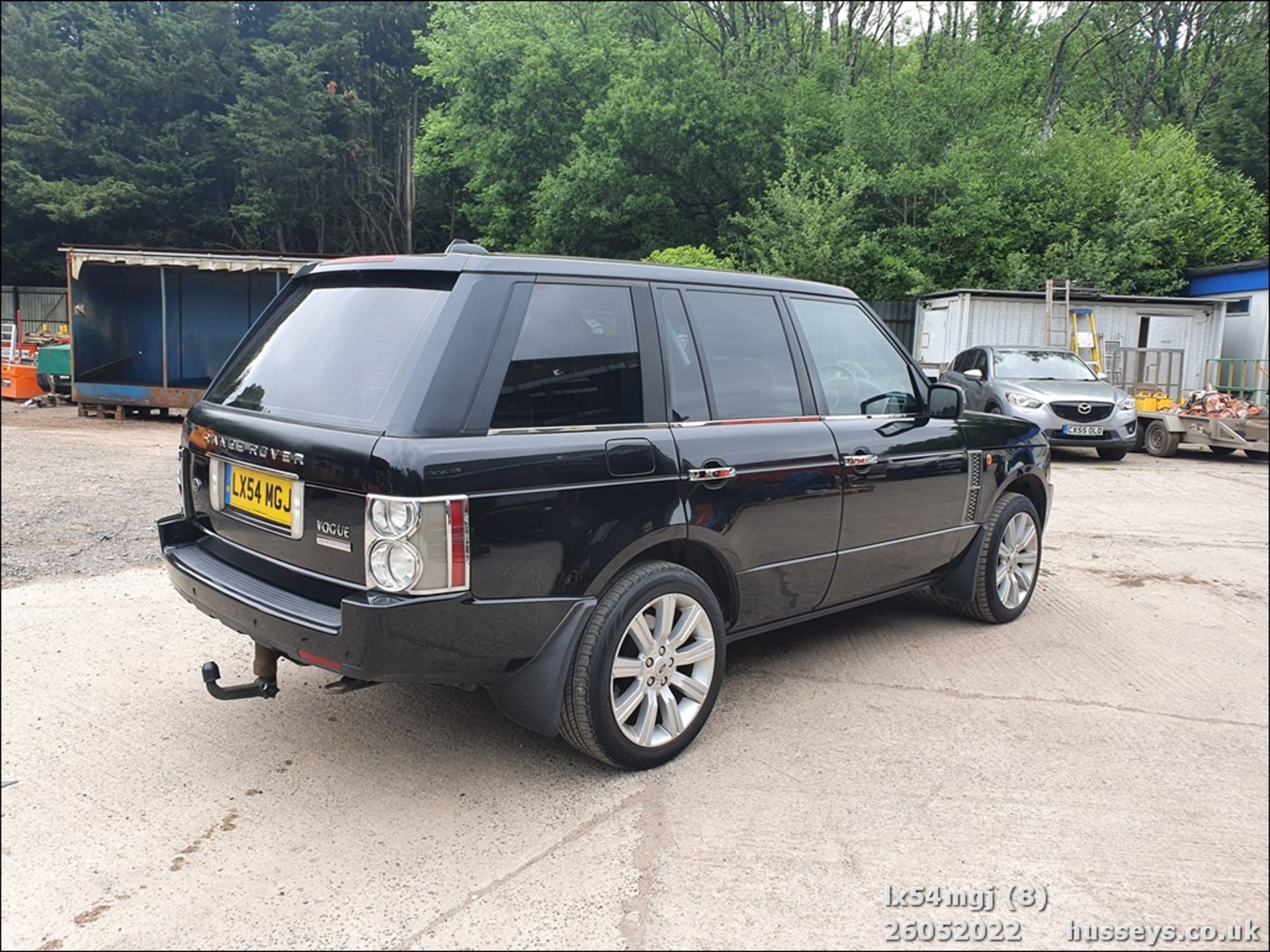 04/54 LAND ROVER RANGE ROVER VOGUE TD6 AUT - 2926cc 5dr Estate (Black, 159k) - Image 10 of 22