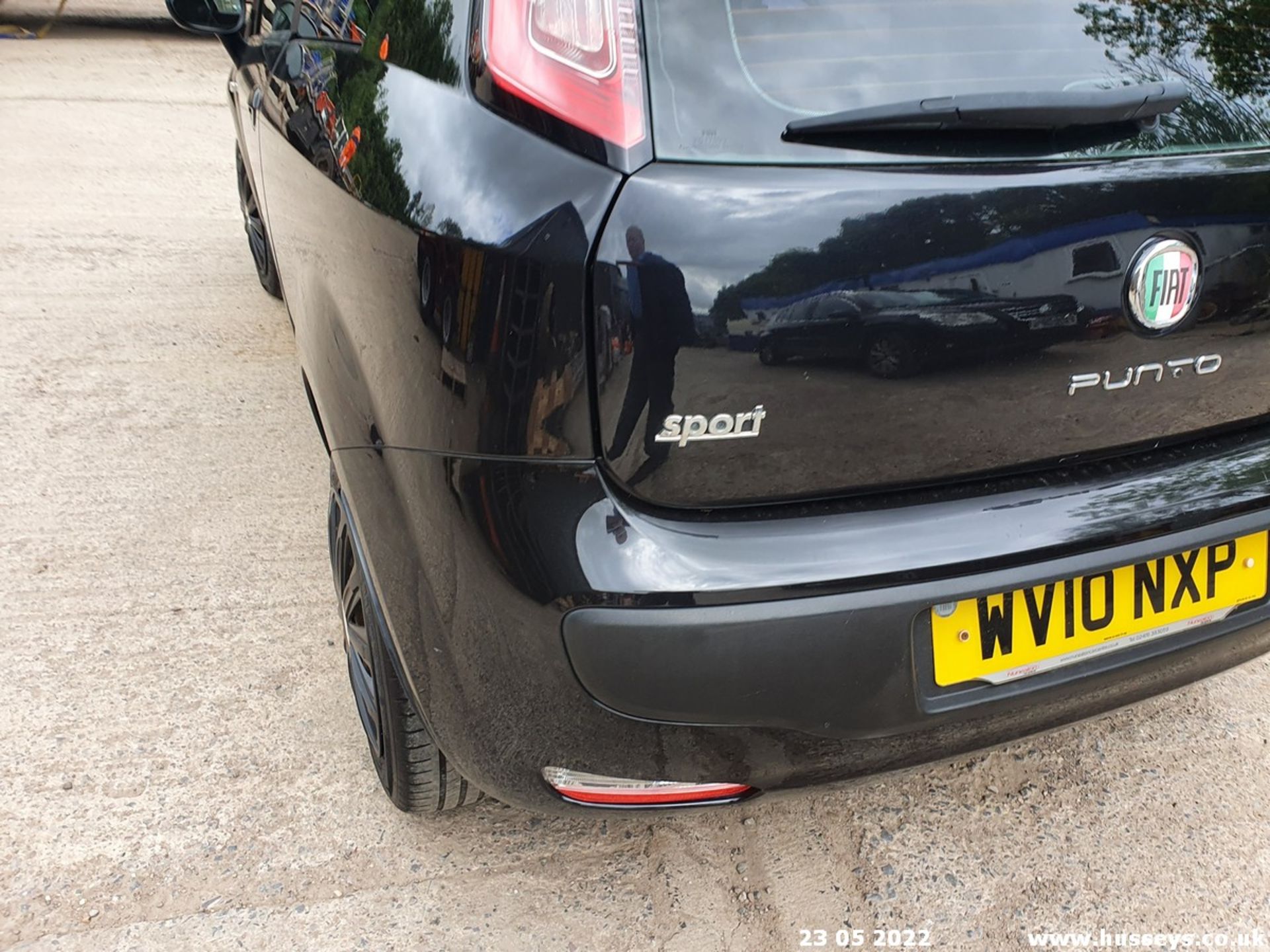 10/10 FIAT PUNTO EVO ACTIVE - 1368cc 3dr Hatchback (Black, 84k) - Image 39 of 56