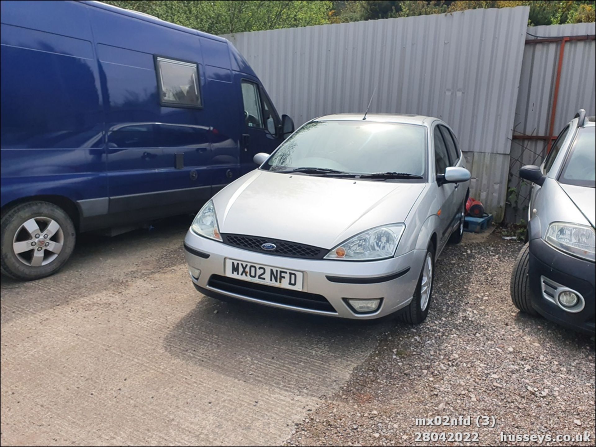 02/02 FORD FOCUS ZETEC - 1596cc 5dr Hatchback (Silver) - Image 3 of 27