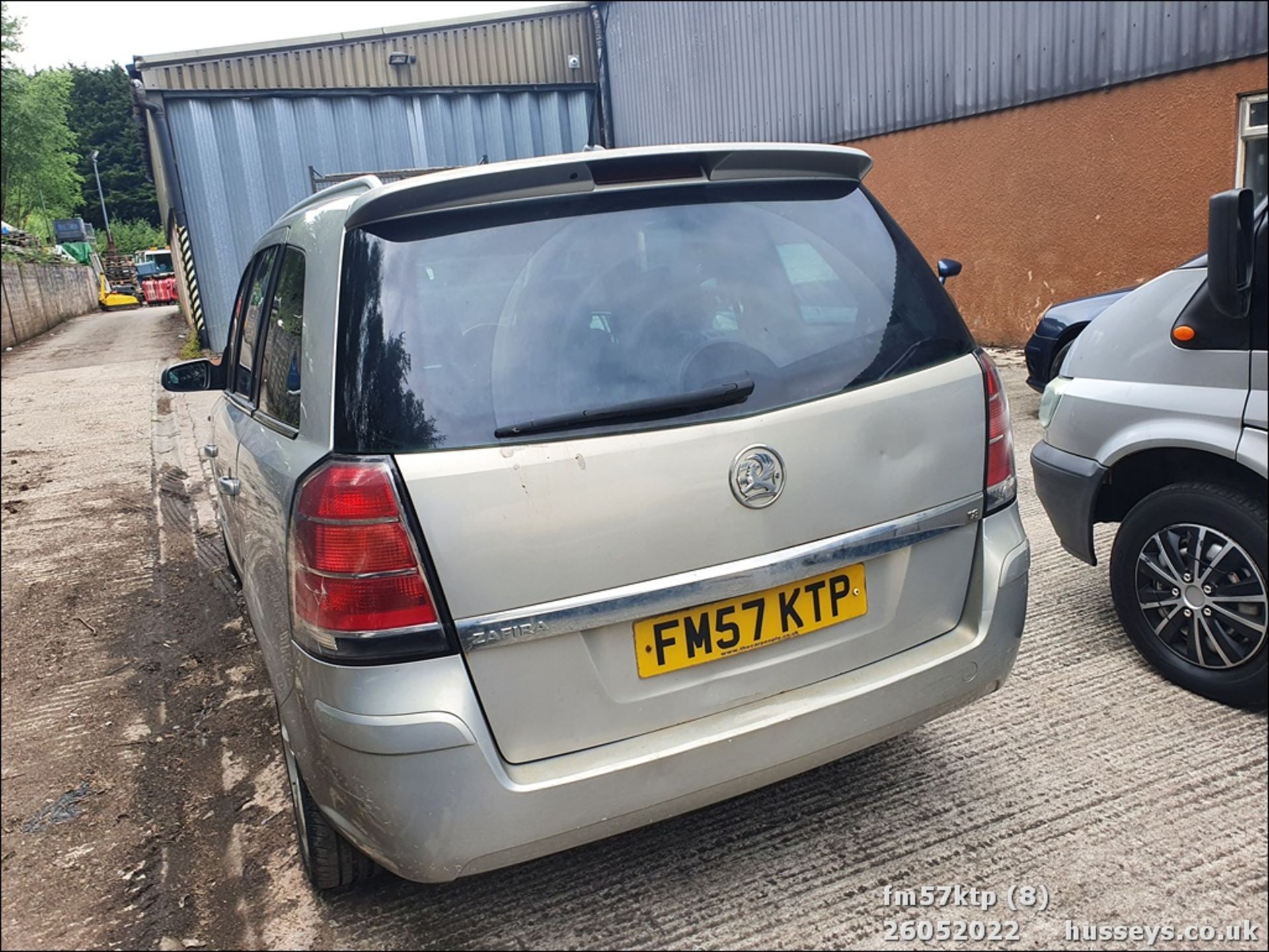 08/57 VAUXHALL ZAFIRA SRI - 1796cc 5dr MPV (Beige, 138k) - Image 8 of 26