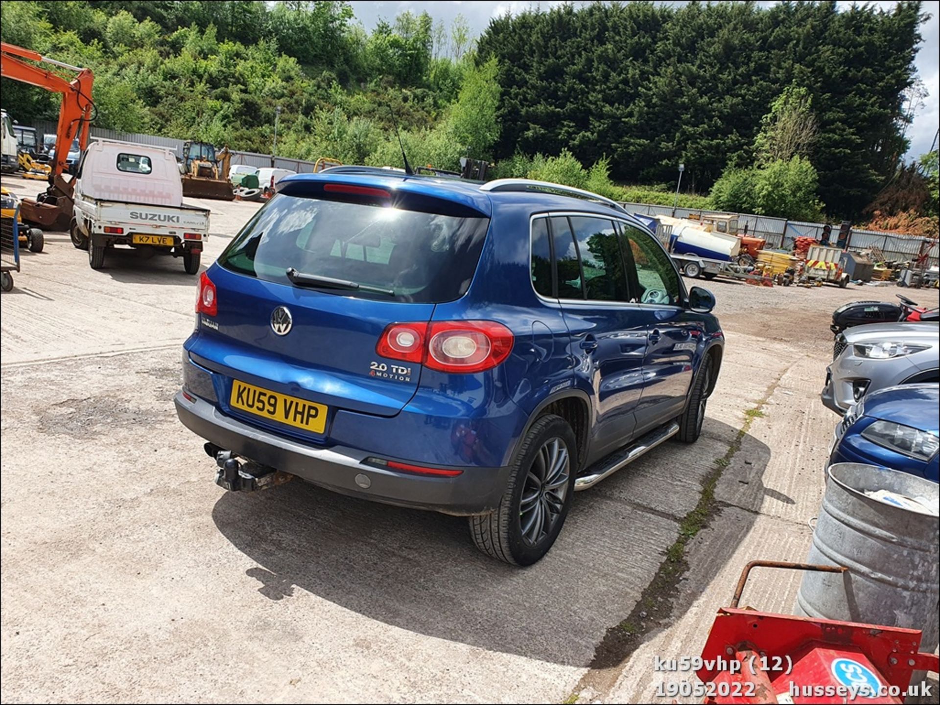 09/59 VOLKSWAGEN TIGUAN SPORT TDI - 1968cc 5dr Estate (Blue, 156k) - Image 12 of 46