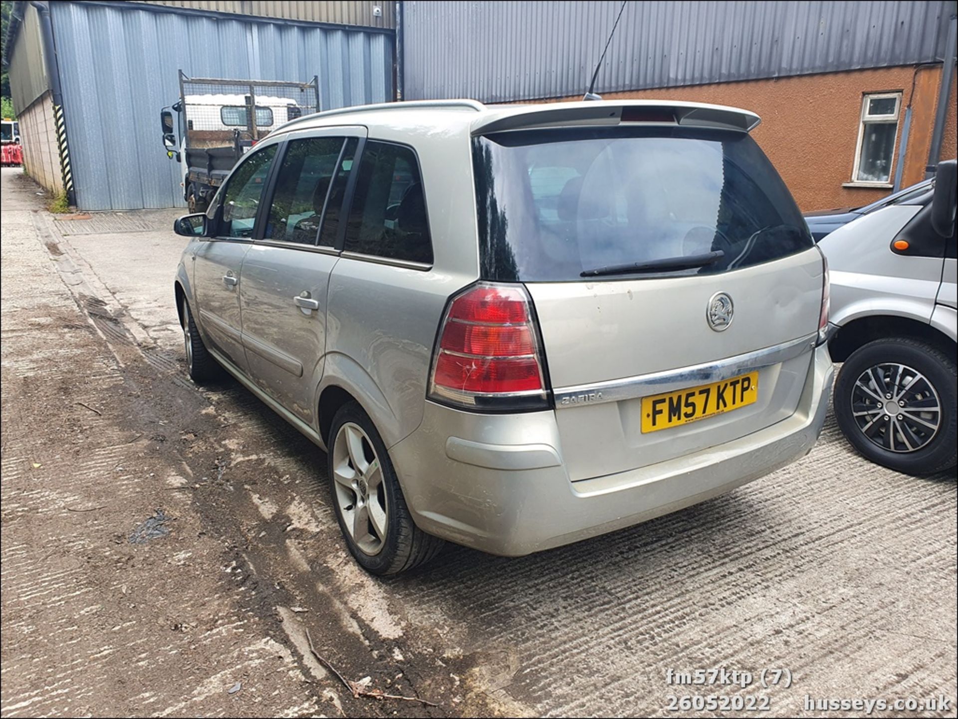 08/57 VAUXHALL ZAFIRA SRI - 1796cc 5dr MPV (Beige, 138k) - Image 7 of 26