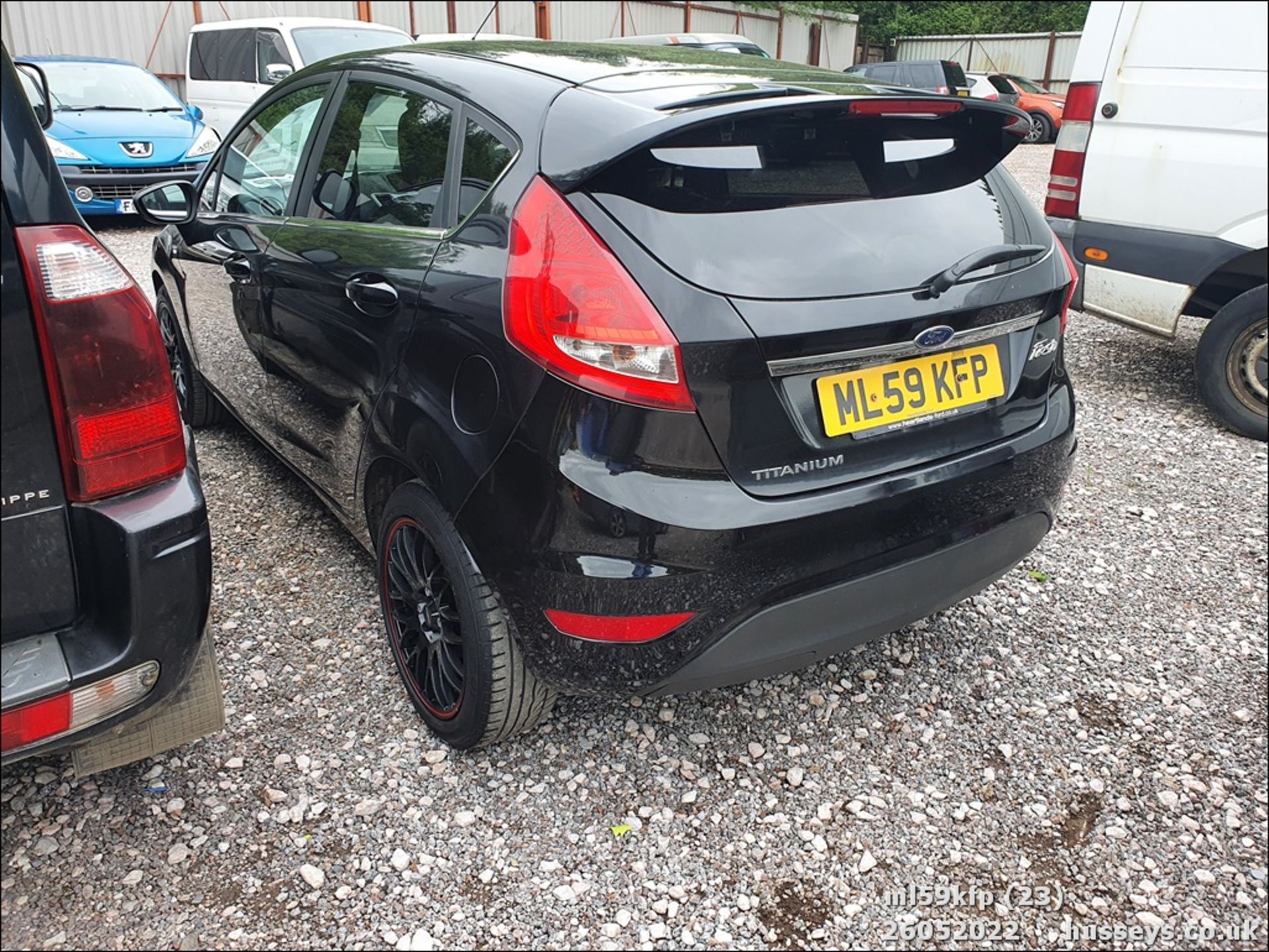 09/59 FORD FIESTA ZETEC 95 - 1388cc 5dr Hatchback (Black) - Image 23 of 24