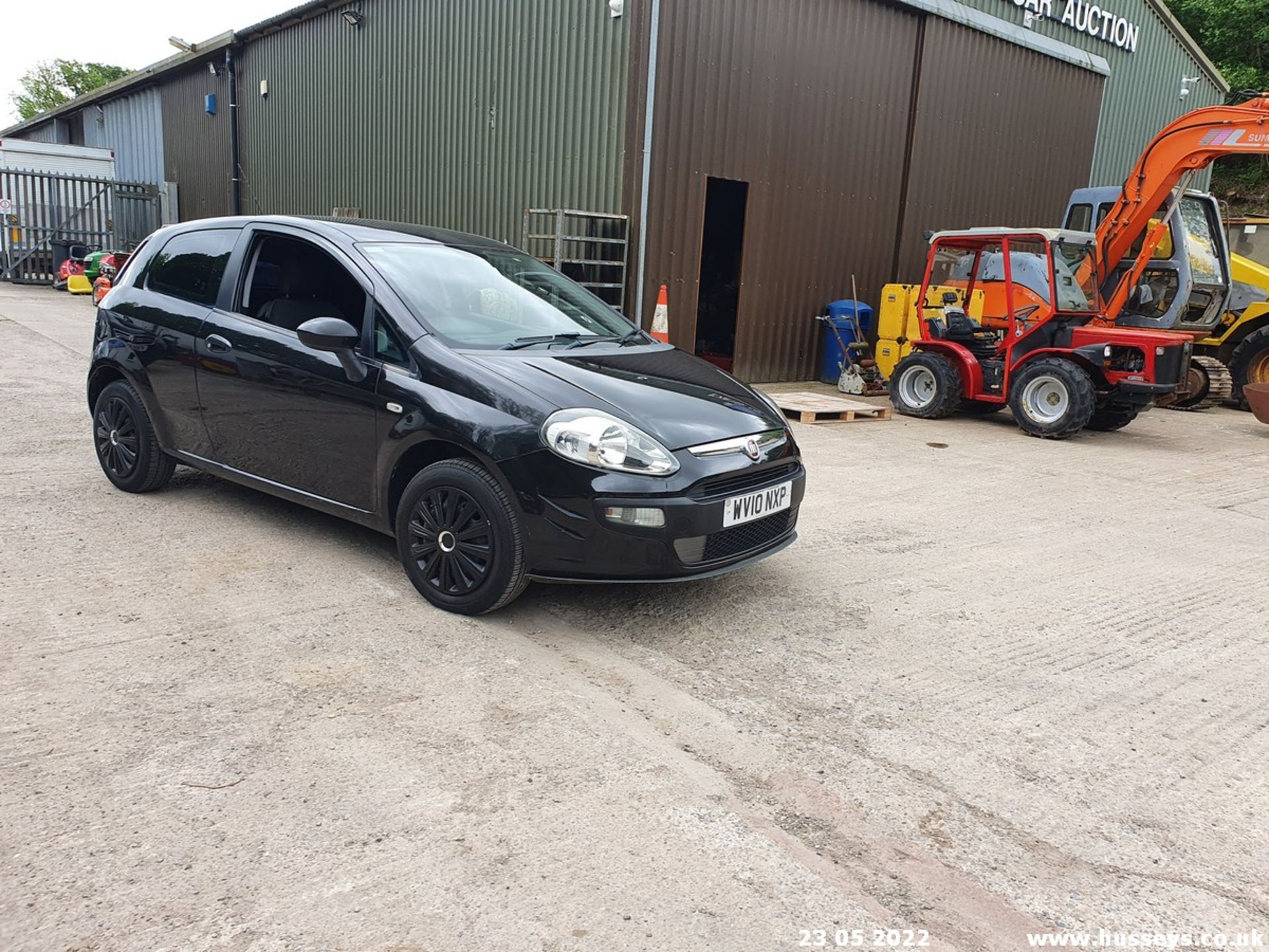 10/10 FIAT PUNTO EVO ACTIVE - 1368cc 3dr Hatchback (Black, 84k) - Image 2 of 56