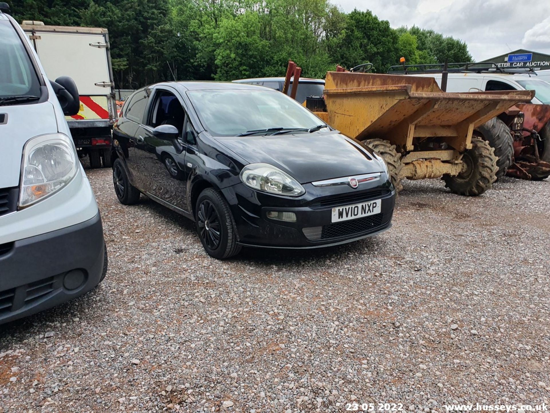 10/10 FIAT PUNTO EVO ACTIVE - 1368cc 3dr Hatchback (Black, 84k) - Image 3 of 56