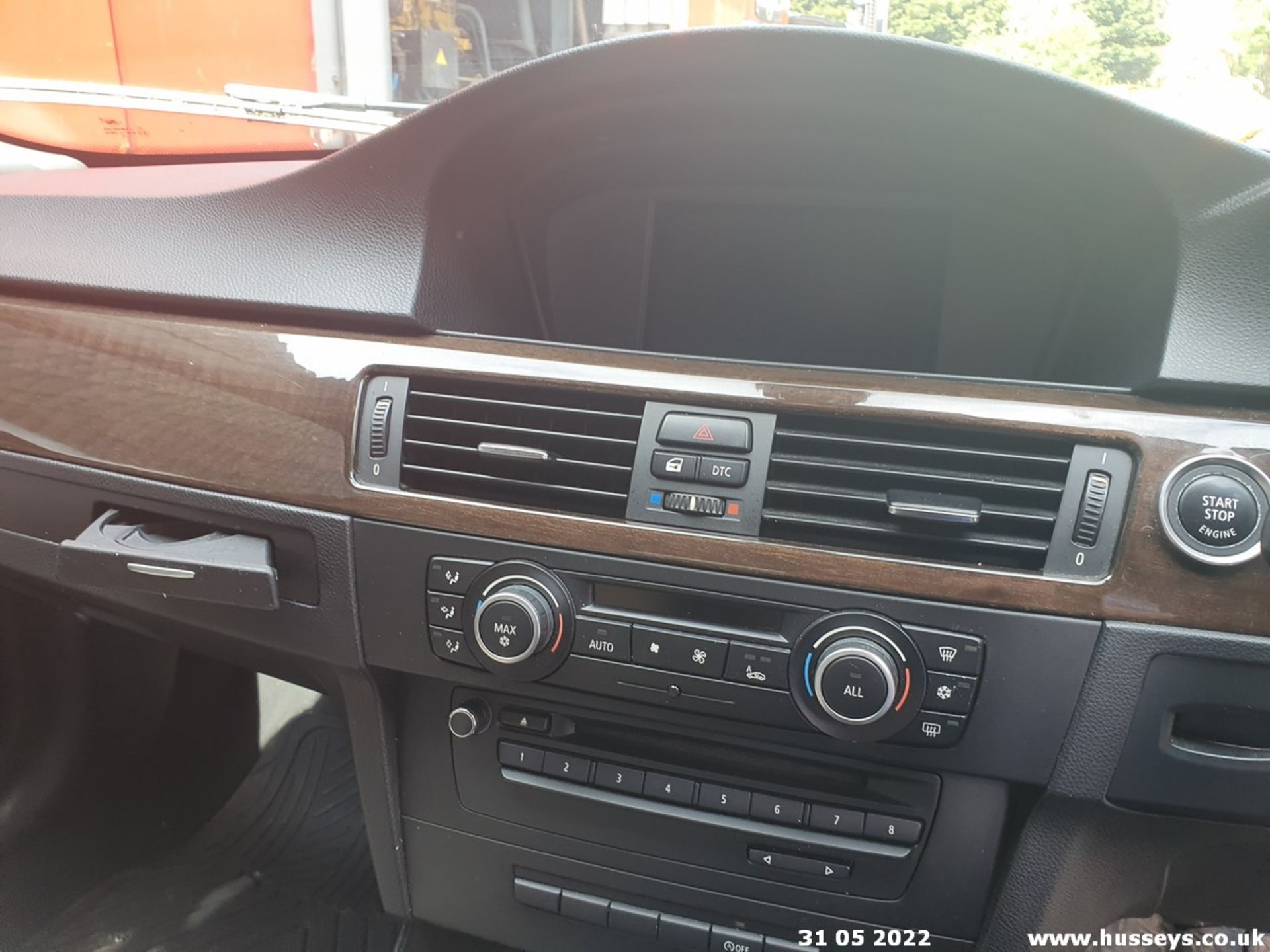 10/60 BMW 318D SE BUSINESS EDITION - 1995cc 4dr Saloon (Blue, 140k) - Image 24 of 25