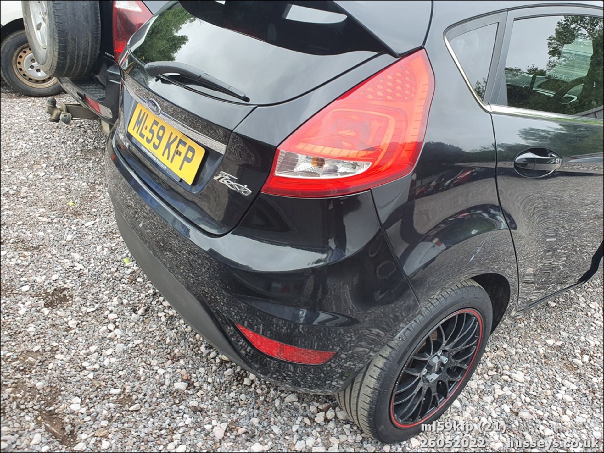 09/59 FORD FIESTA ZETEC 95 - 1388cc 5dr Hatchback (Black) - Image 21 of 24