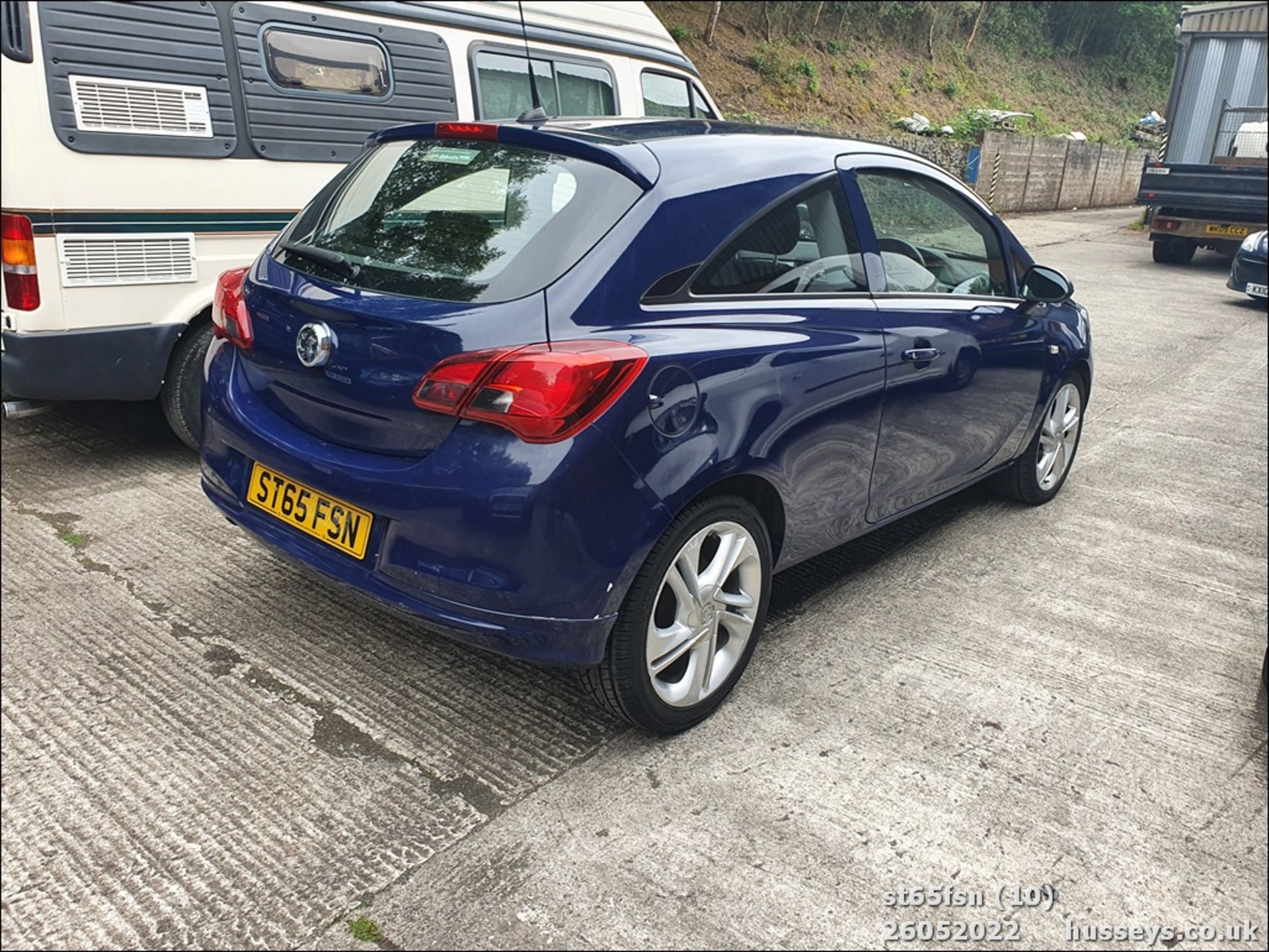 15/65 VAUXHALL CORSA DESIGN - 1229cc 3dr Hatchback (Blue, 39k) - Image 10 of 27