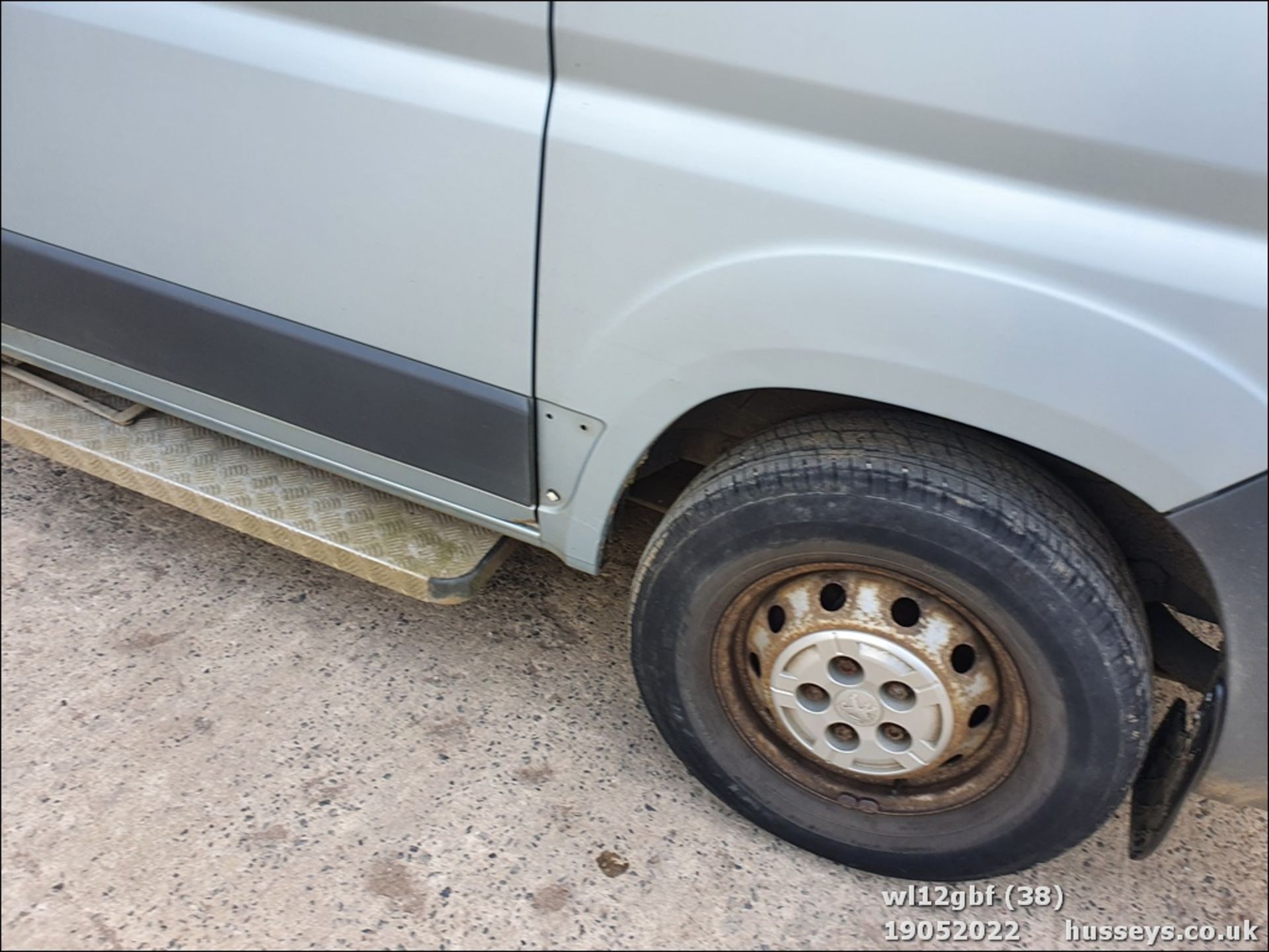 12/12 PEUGEOT BOXER 333 L1H1 HDI - 2198cc 5dr MPV (Blue) - Image 38 of 46