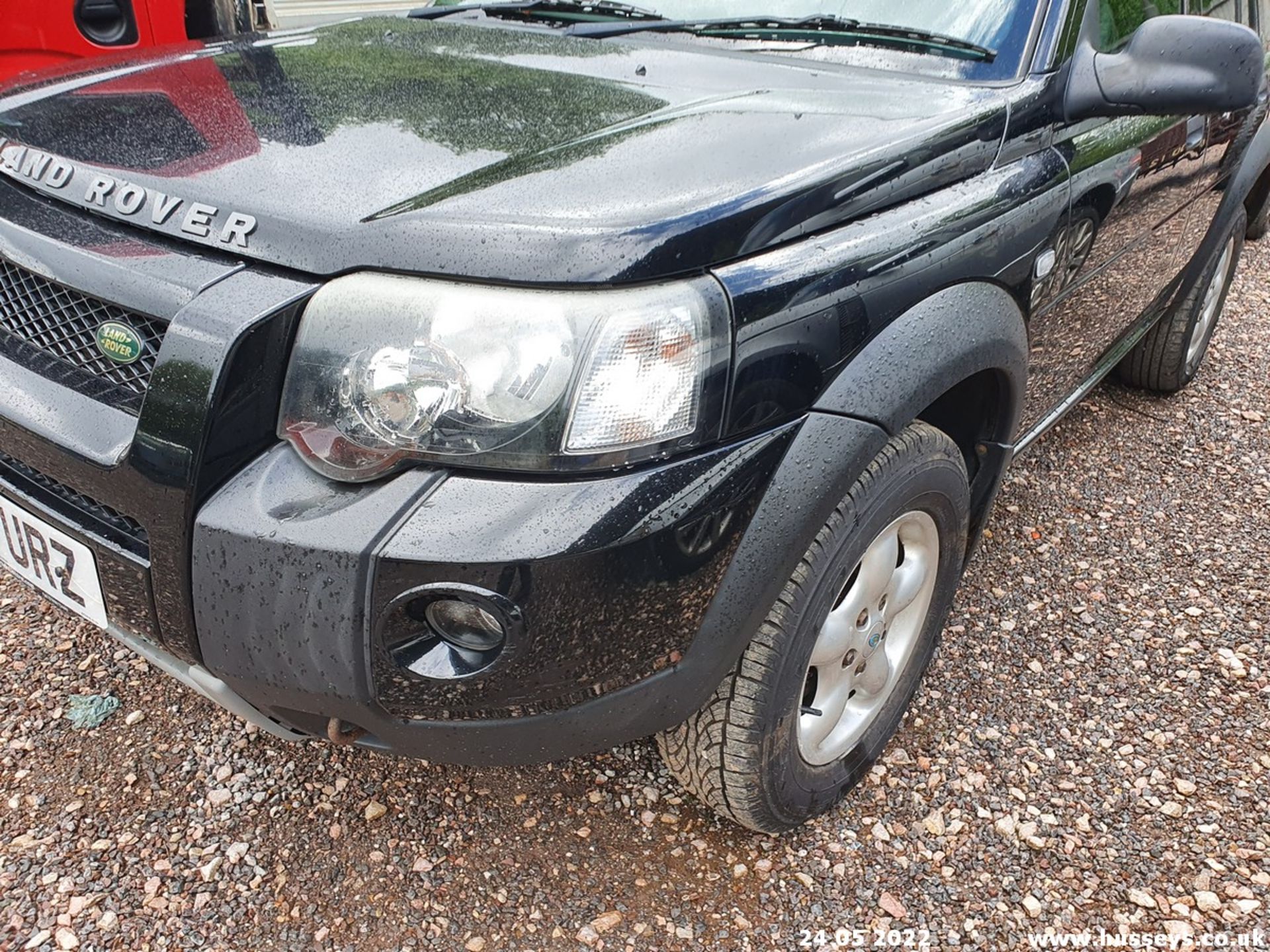 06/06 LAND ROVER FREELANDER ADVENTURER TD - 1951cc 5dr Estate (Black, 132k) - Image 17 of 26