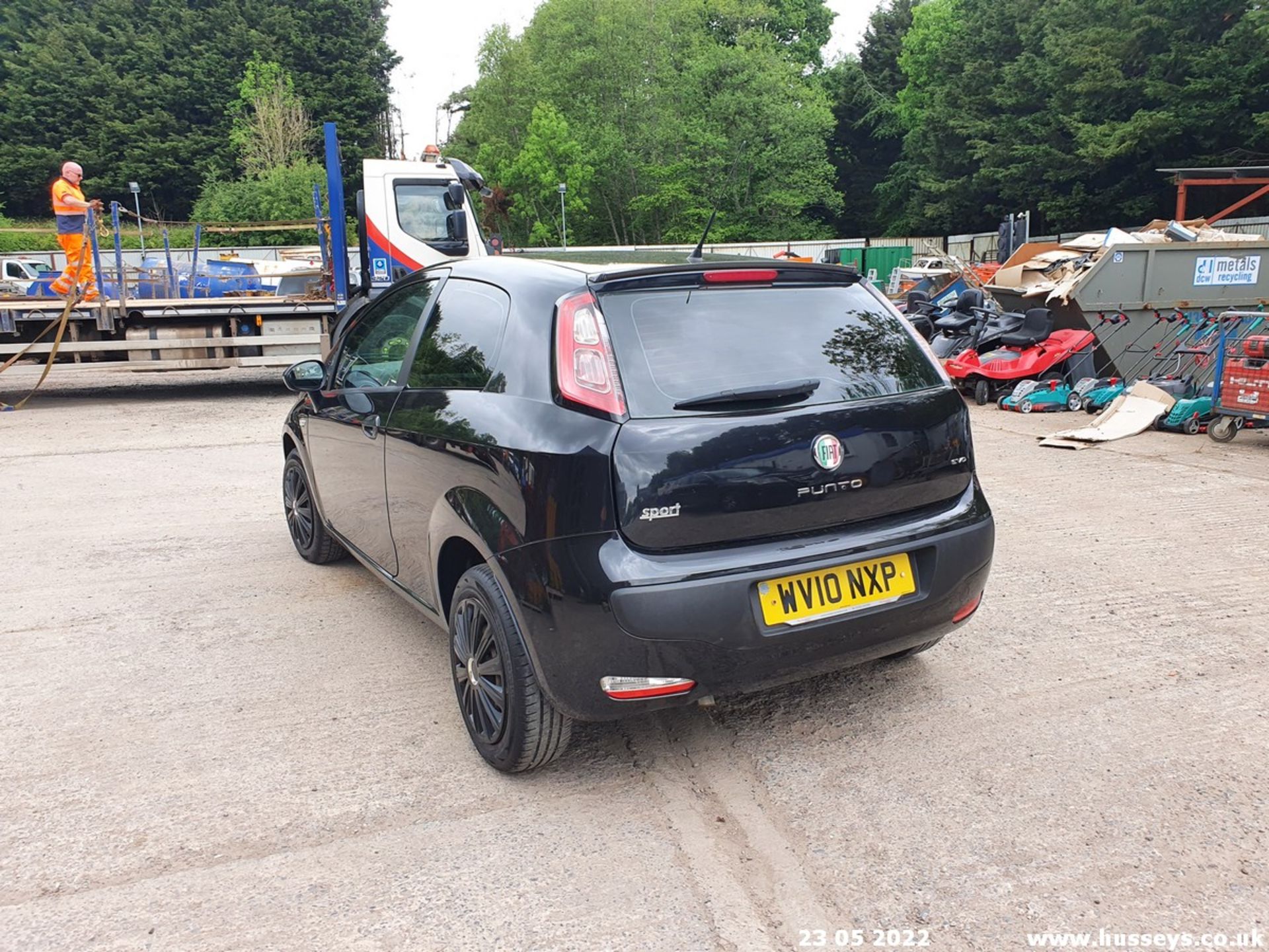 10/10 FIAT PUNTO EVO ACTIVE - 1368cc 3dr Hatchback (Black, 84k) - Image 20 of 56